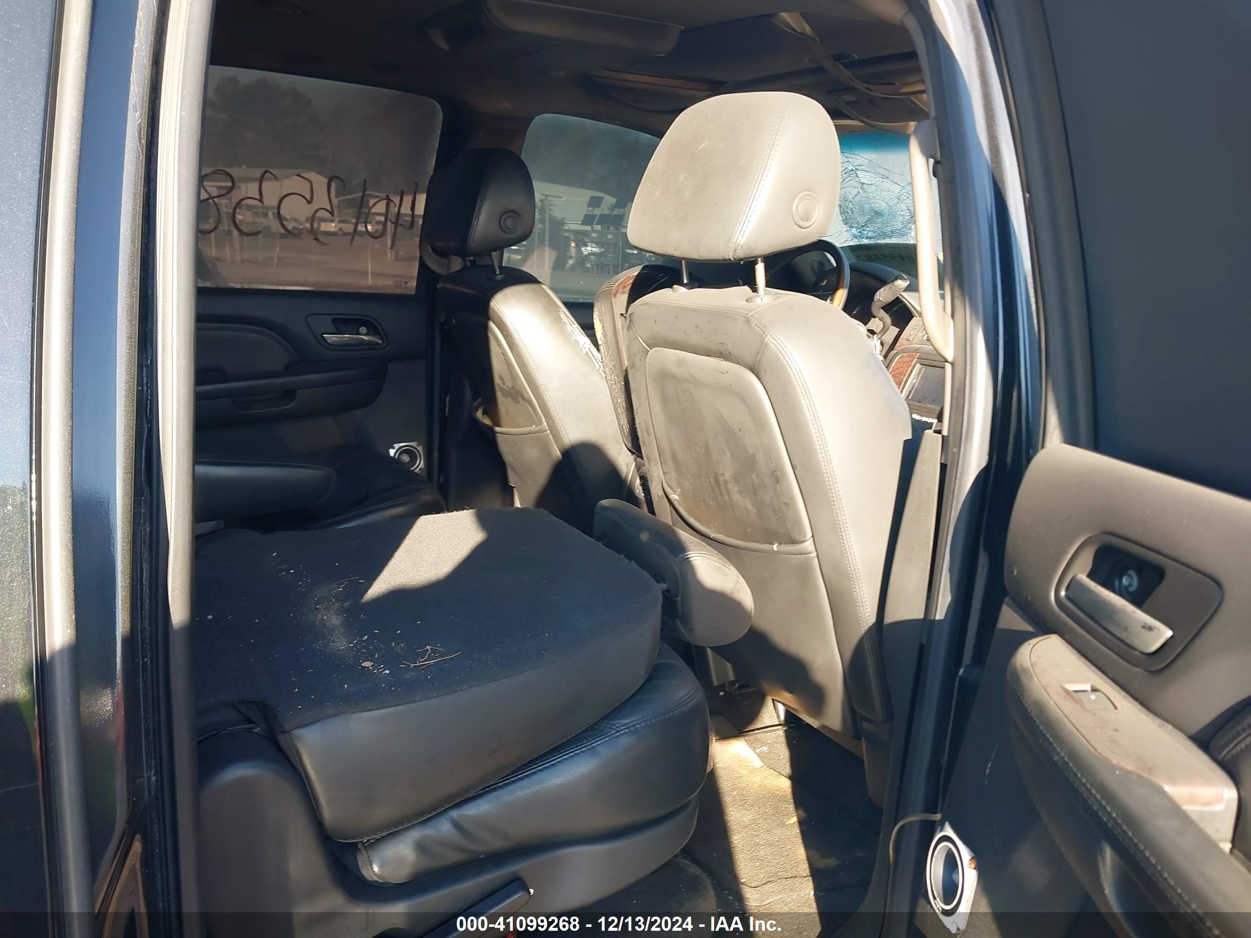 GMC YUKON image 8