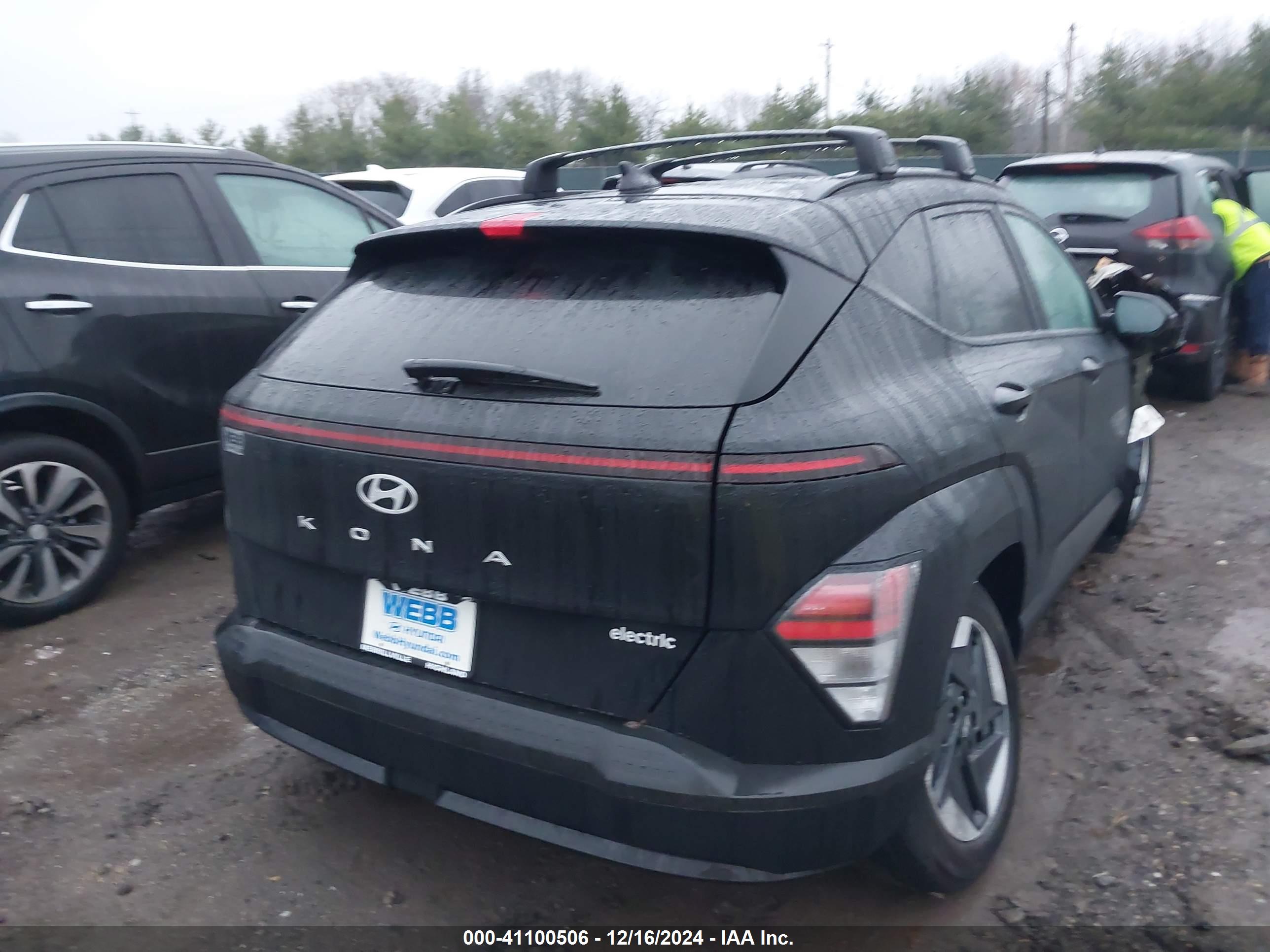 HYUNDAI KONA image 4