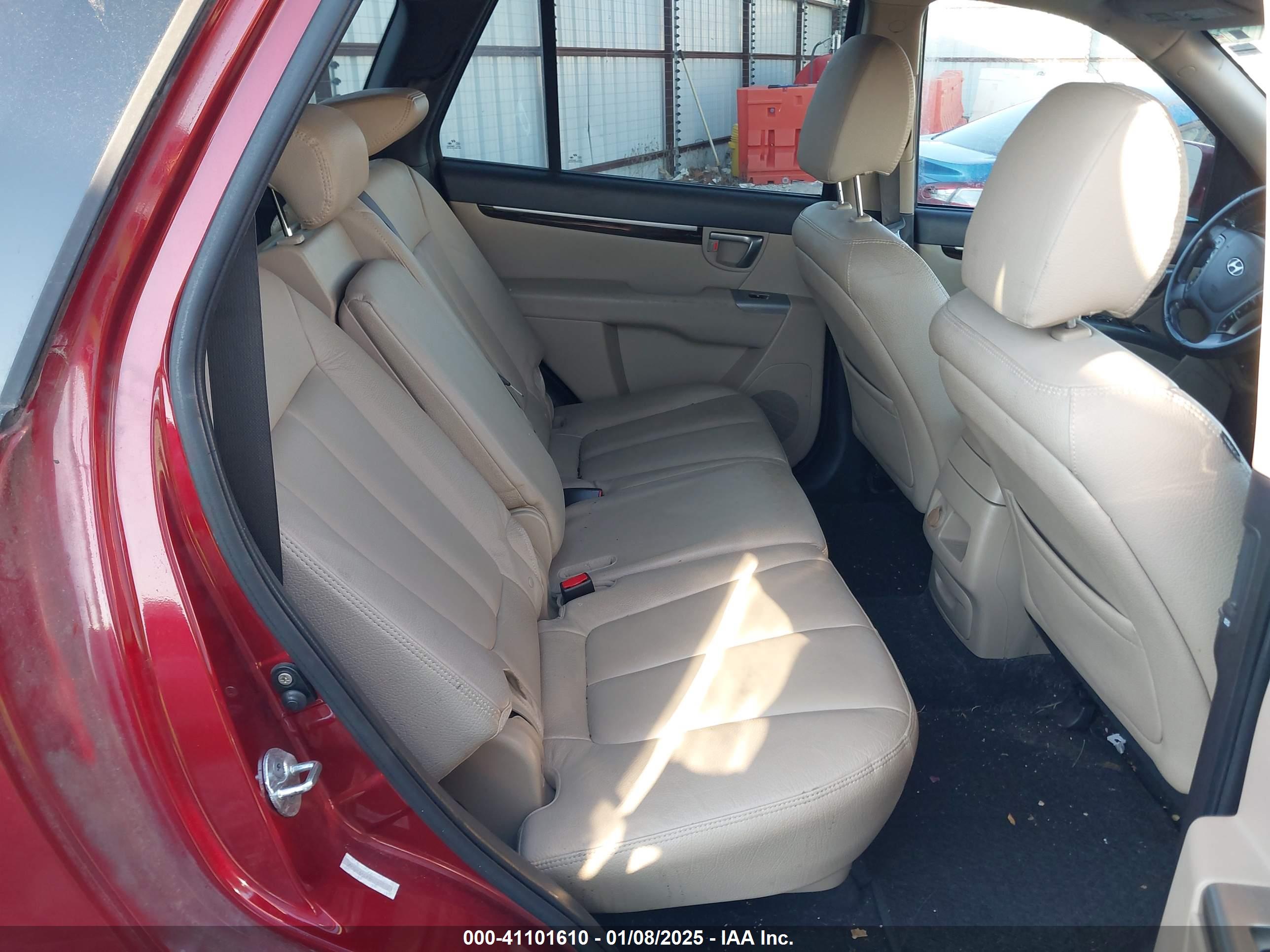 HYUNDAI SANTA image 8