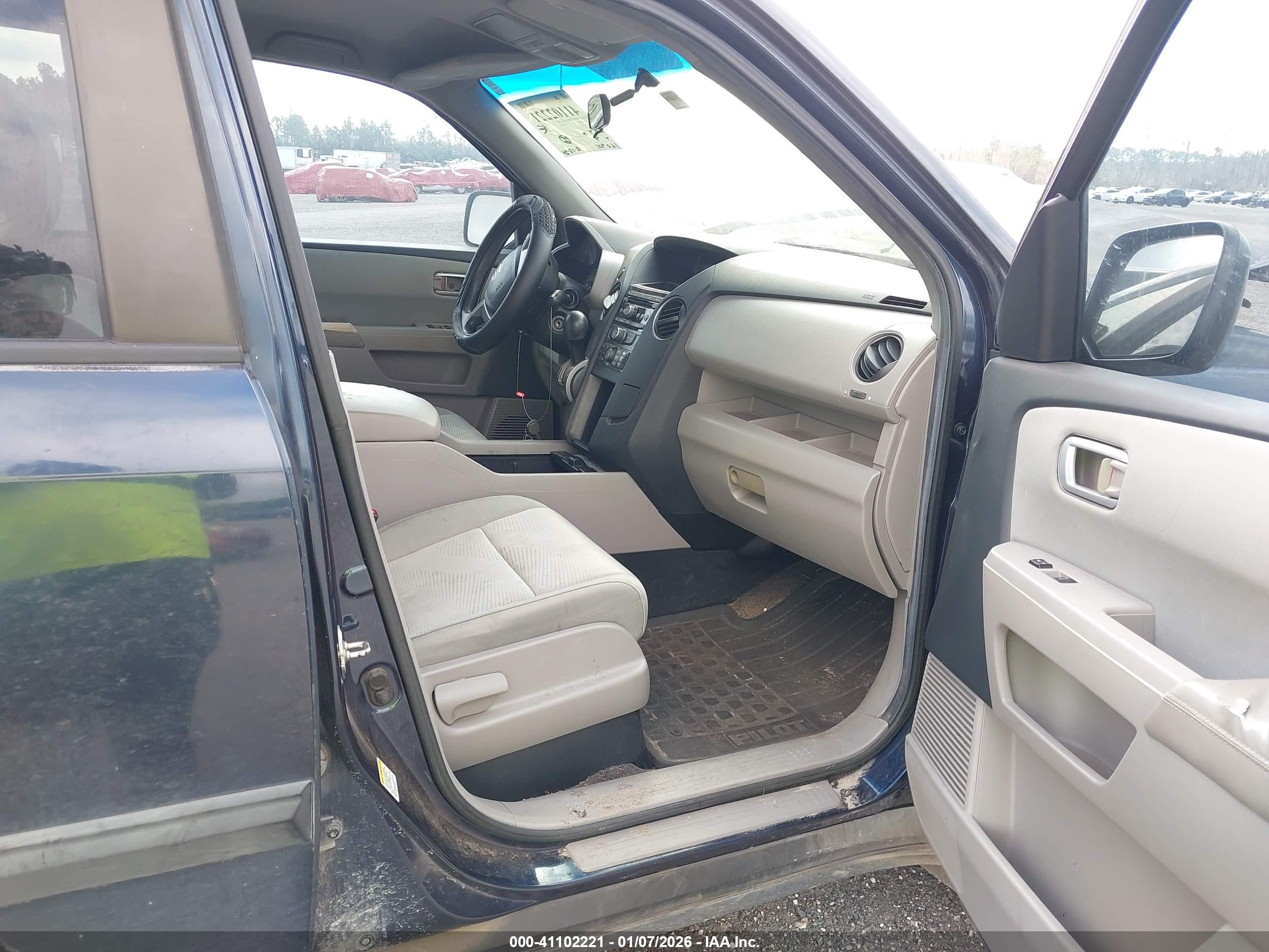 HONDA PILOT image 5