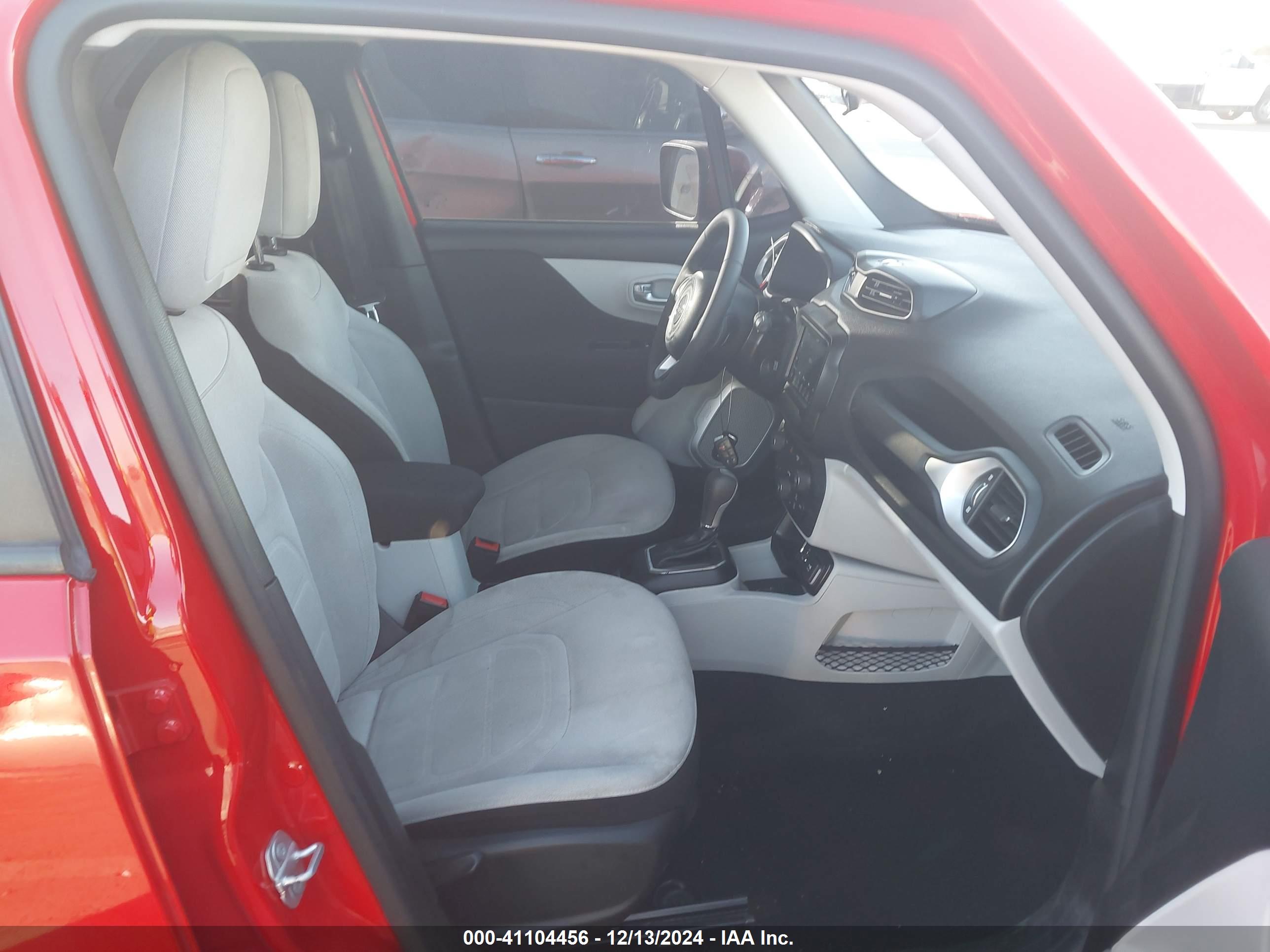 JEEP RENEGADE image 5