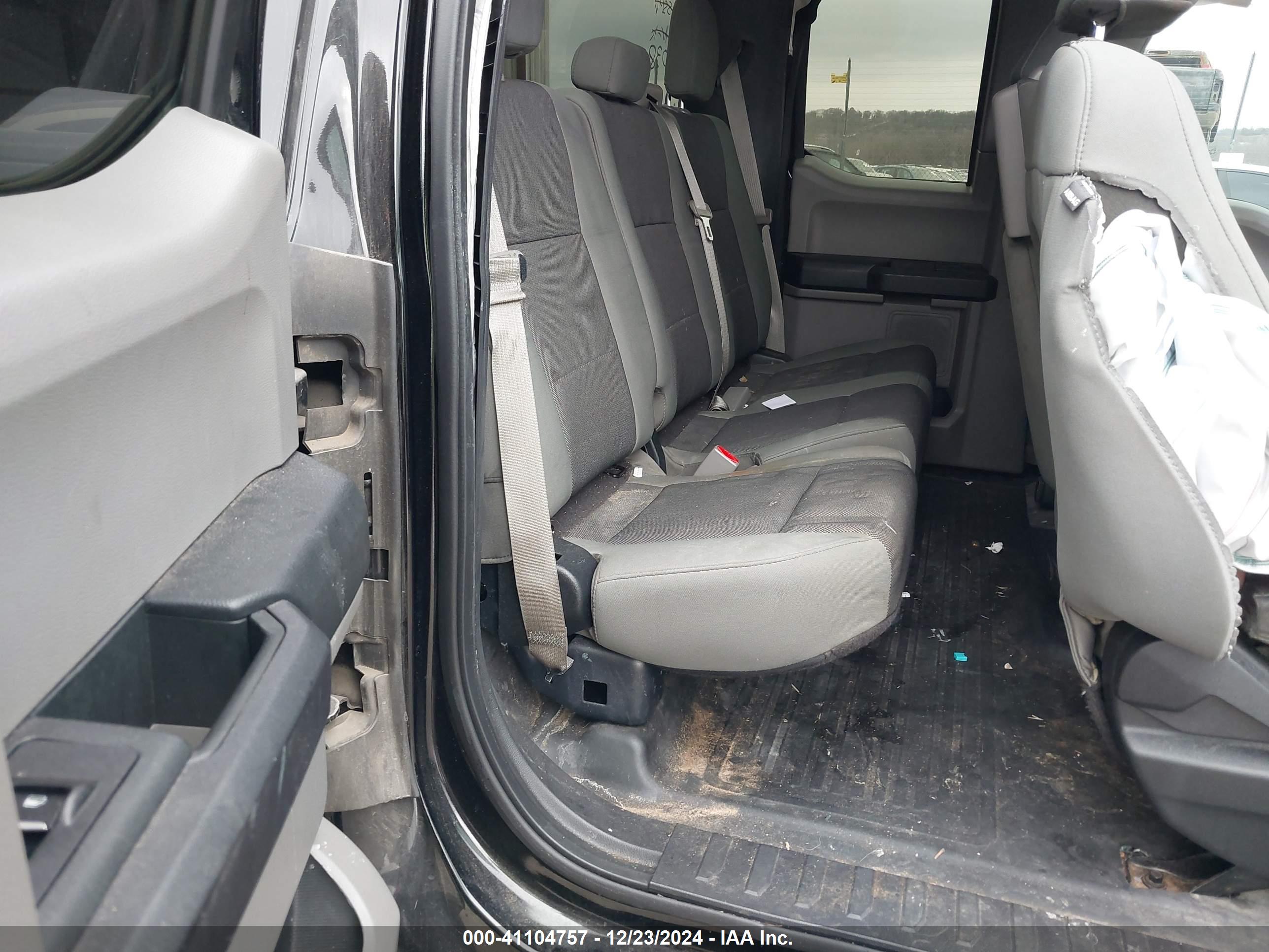 FORD F-150 image 8