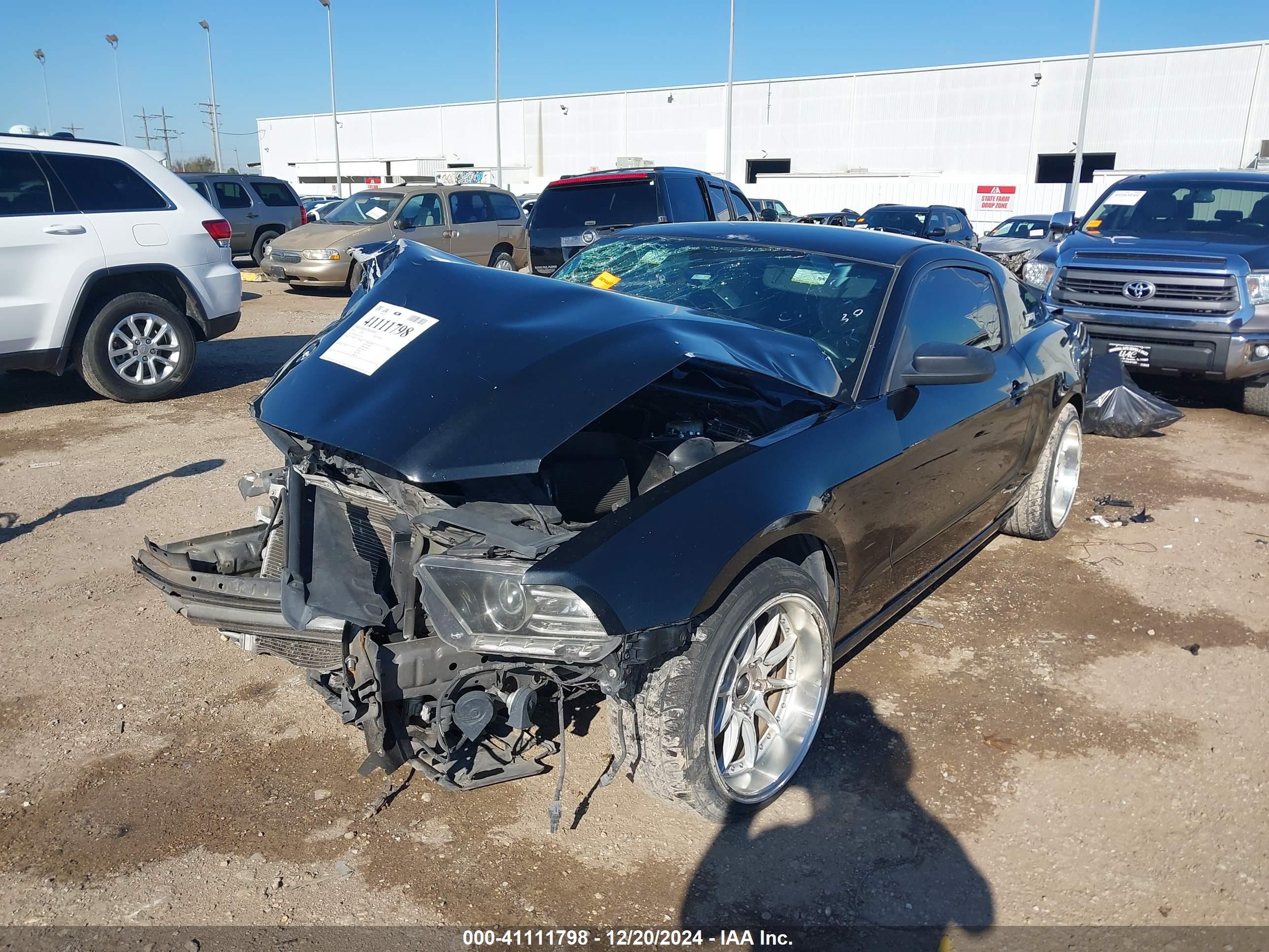 FORD MUSTANG image 2