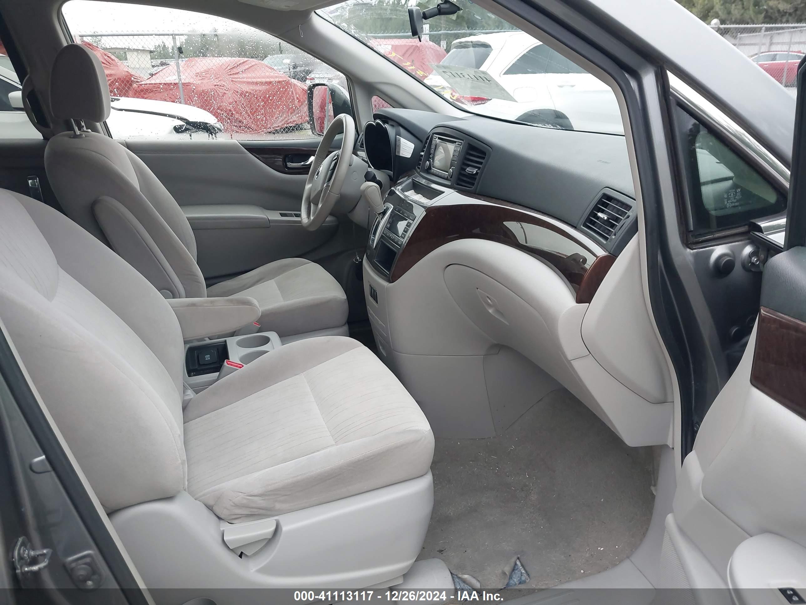 NISSAN QUEST image 5