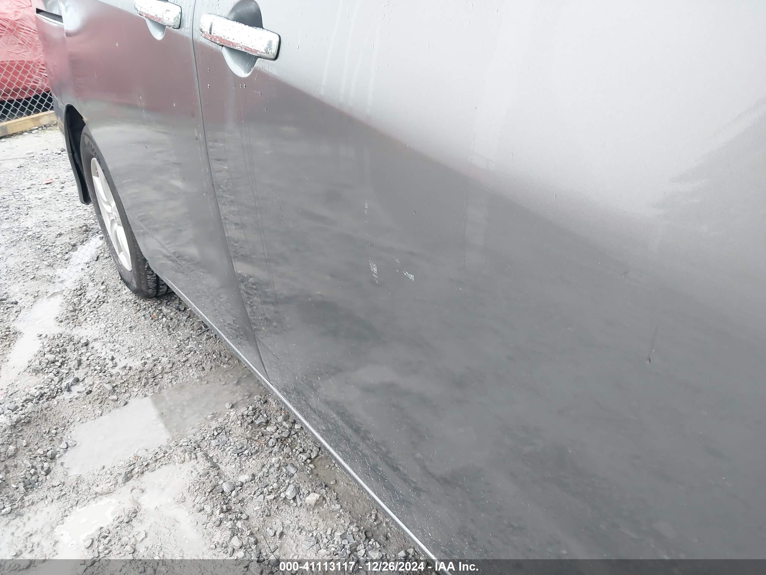 NISSAN QUEST image 6