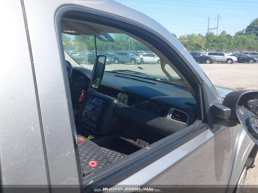 CHEVROLET TAHOE image 6