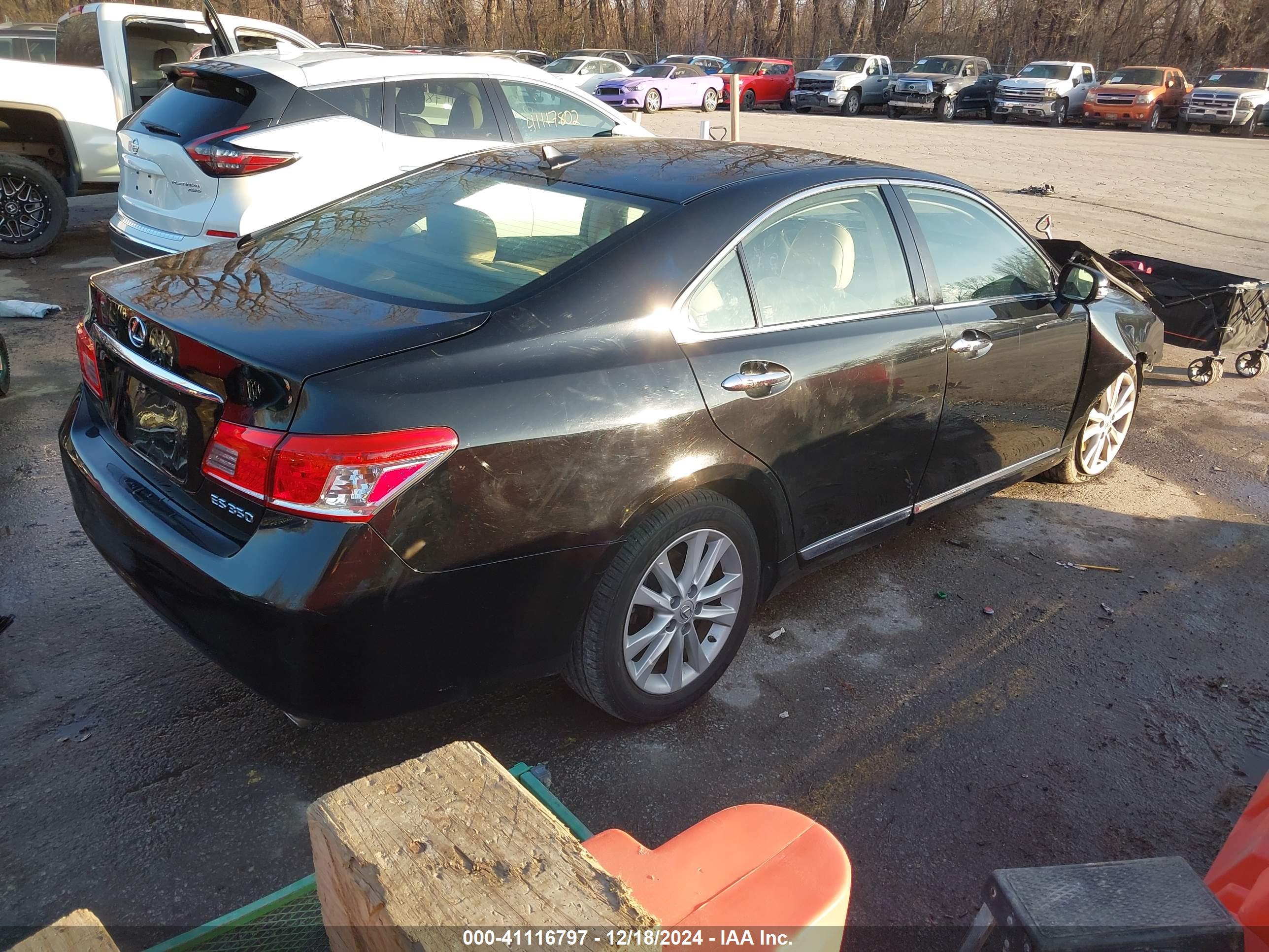 LEXUS ES image 4