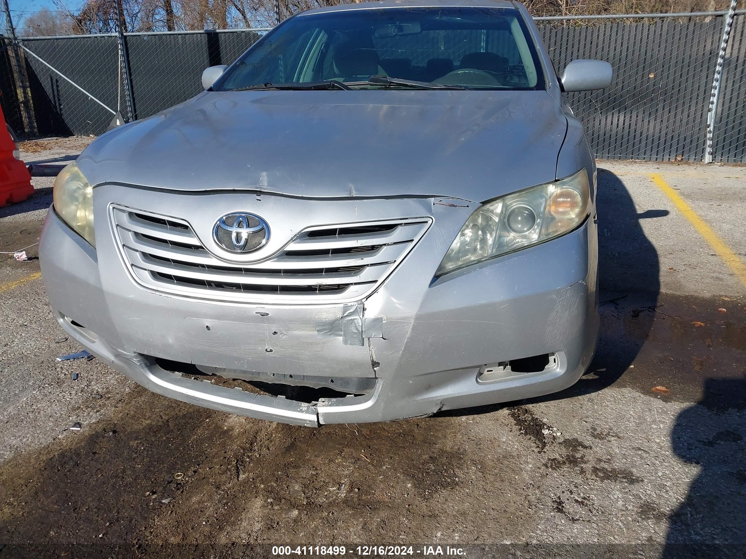 TOYOTA CAMRY image 6