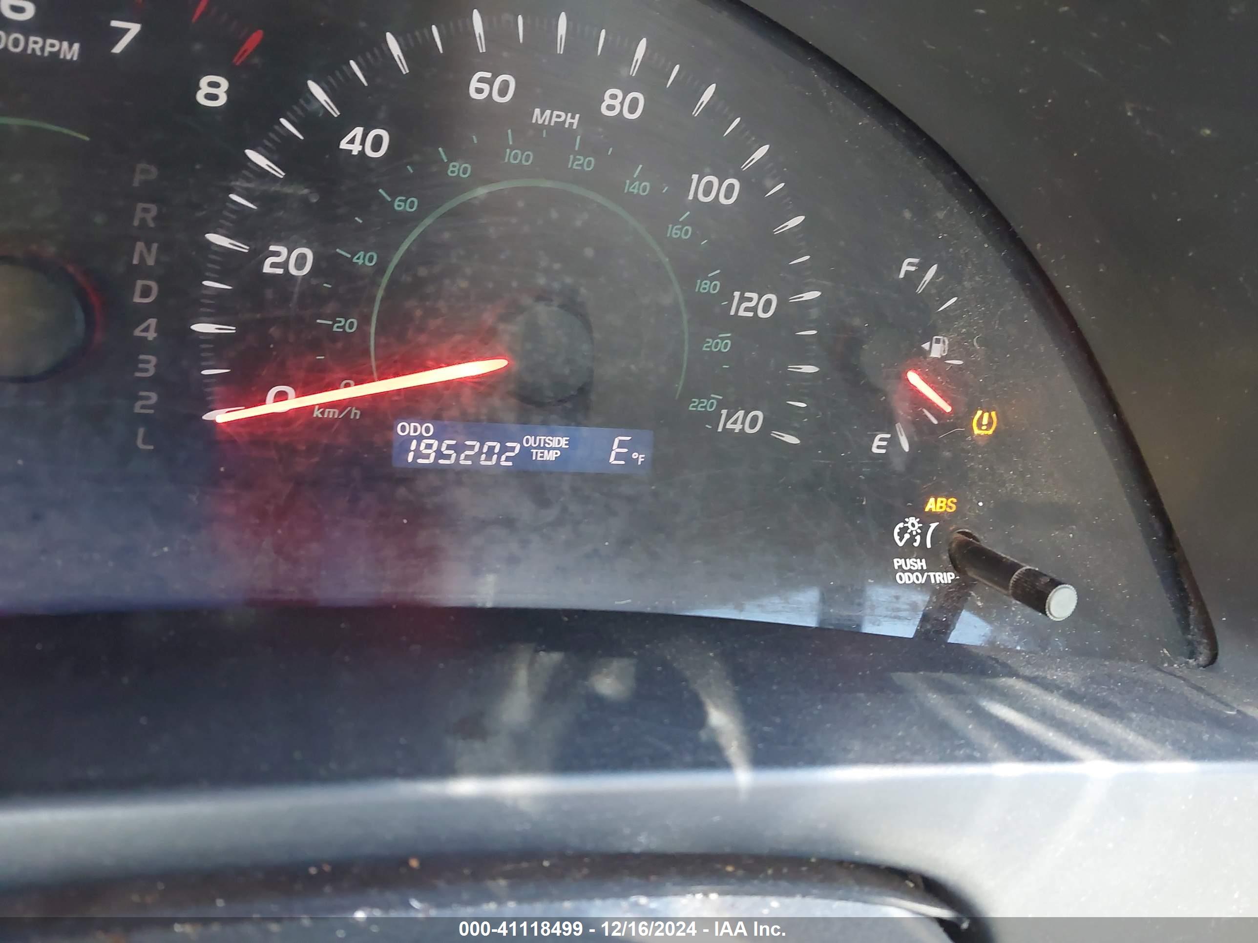 TOYOTA CAMRY image 7