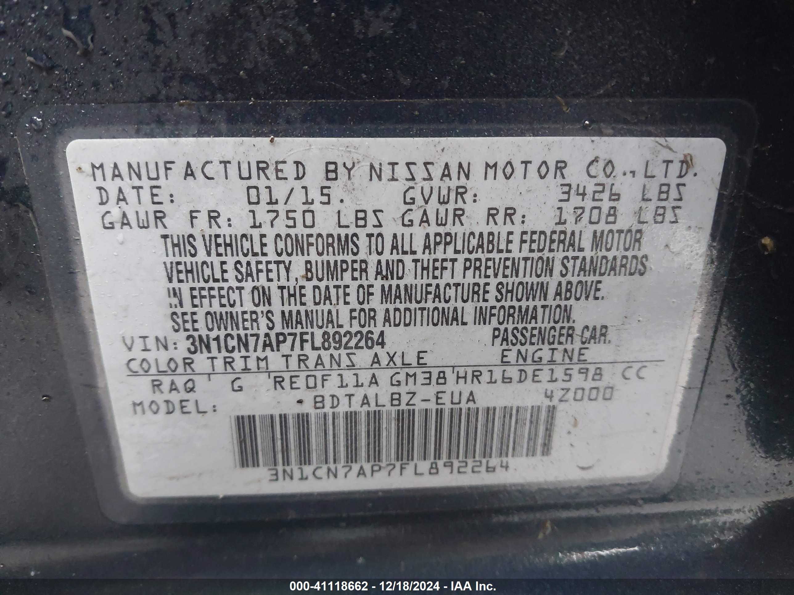 NISSAN VERSA image 9