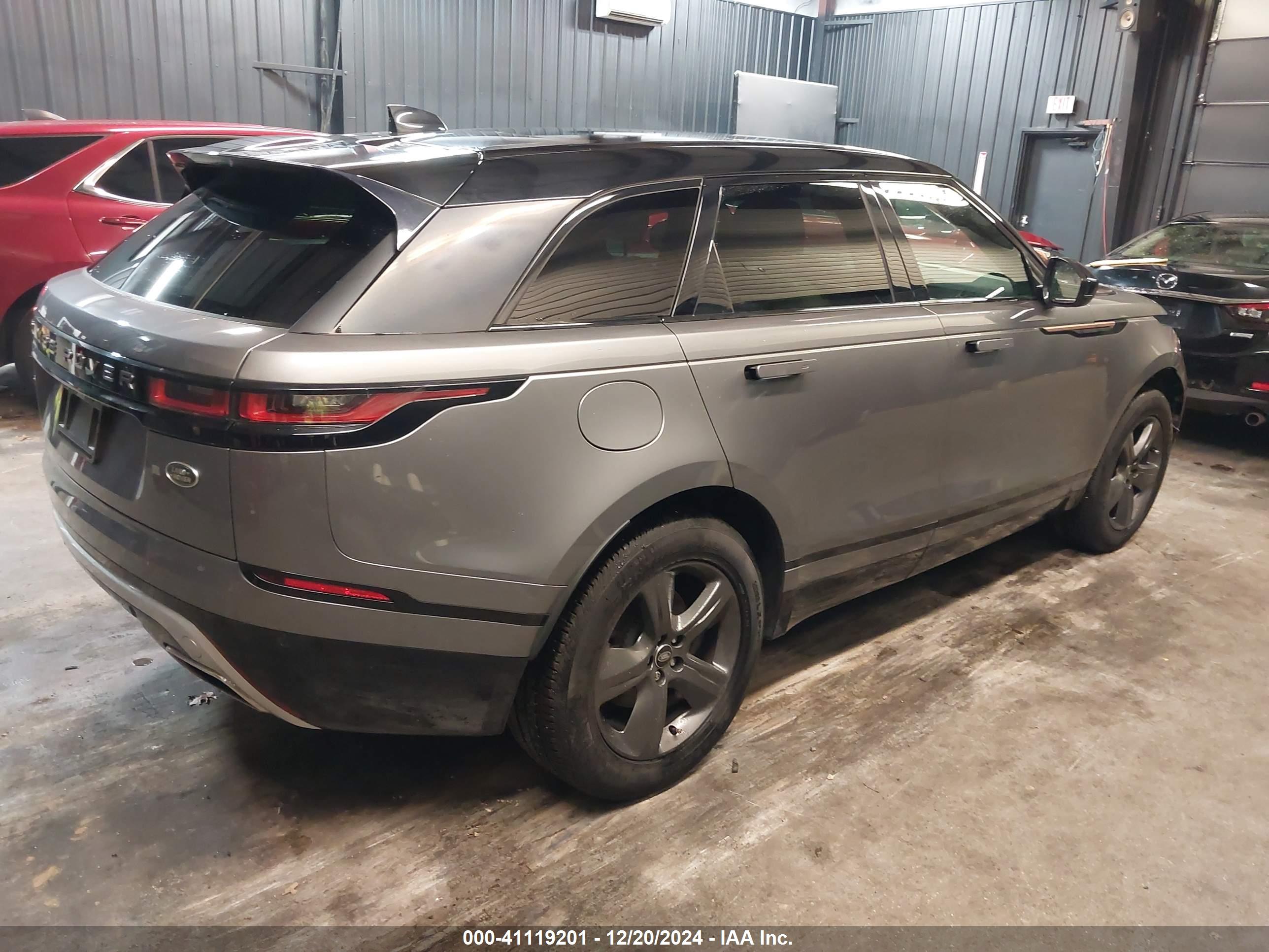 LAND ROVER image 4