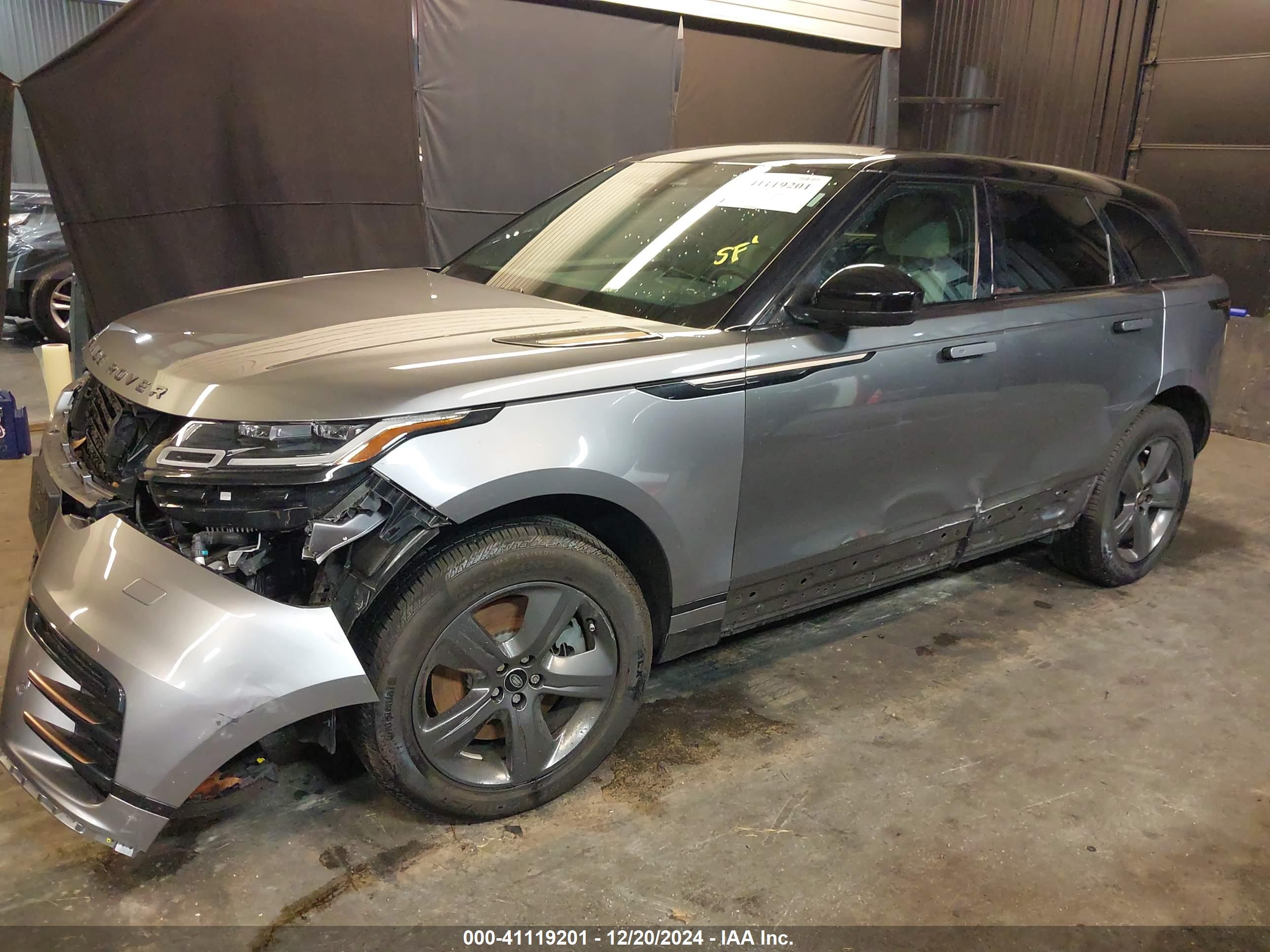 LAND ROVER image 6