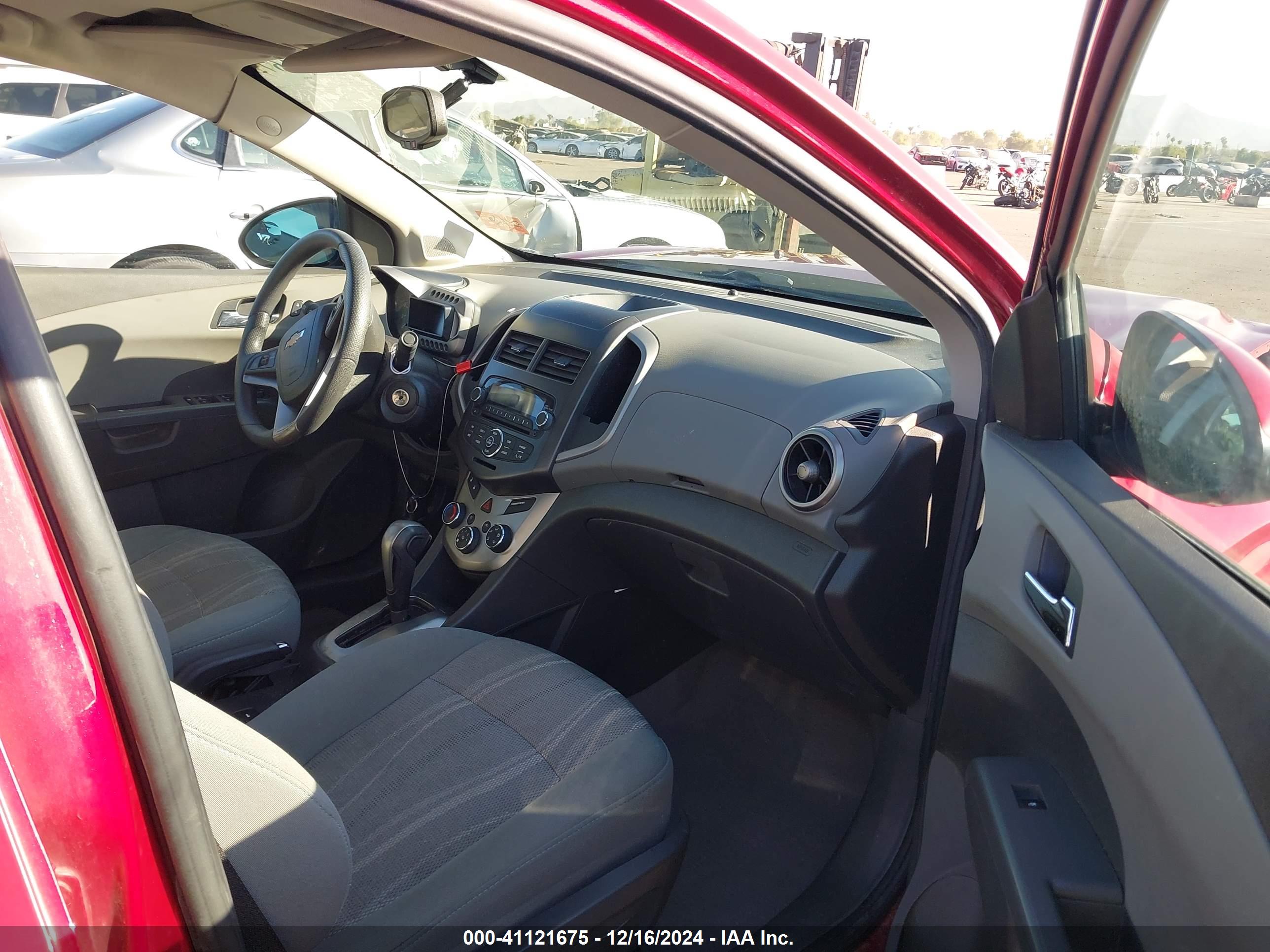 CHEVROLET SONIC image 5
