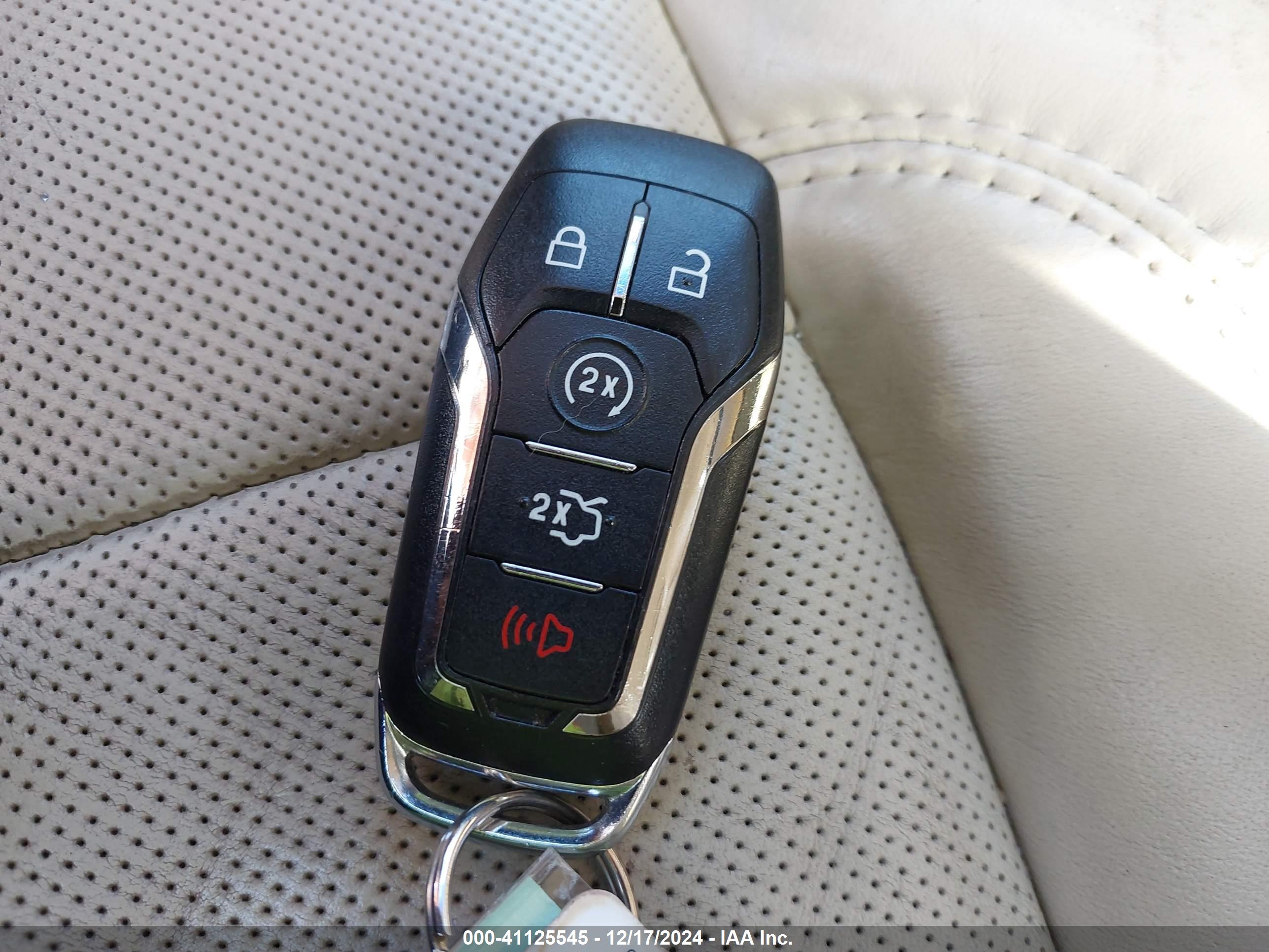 LINCOLN MKZ image 11