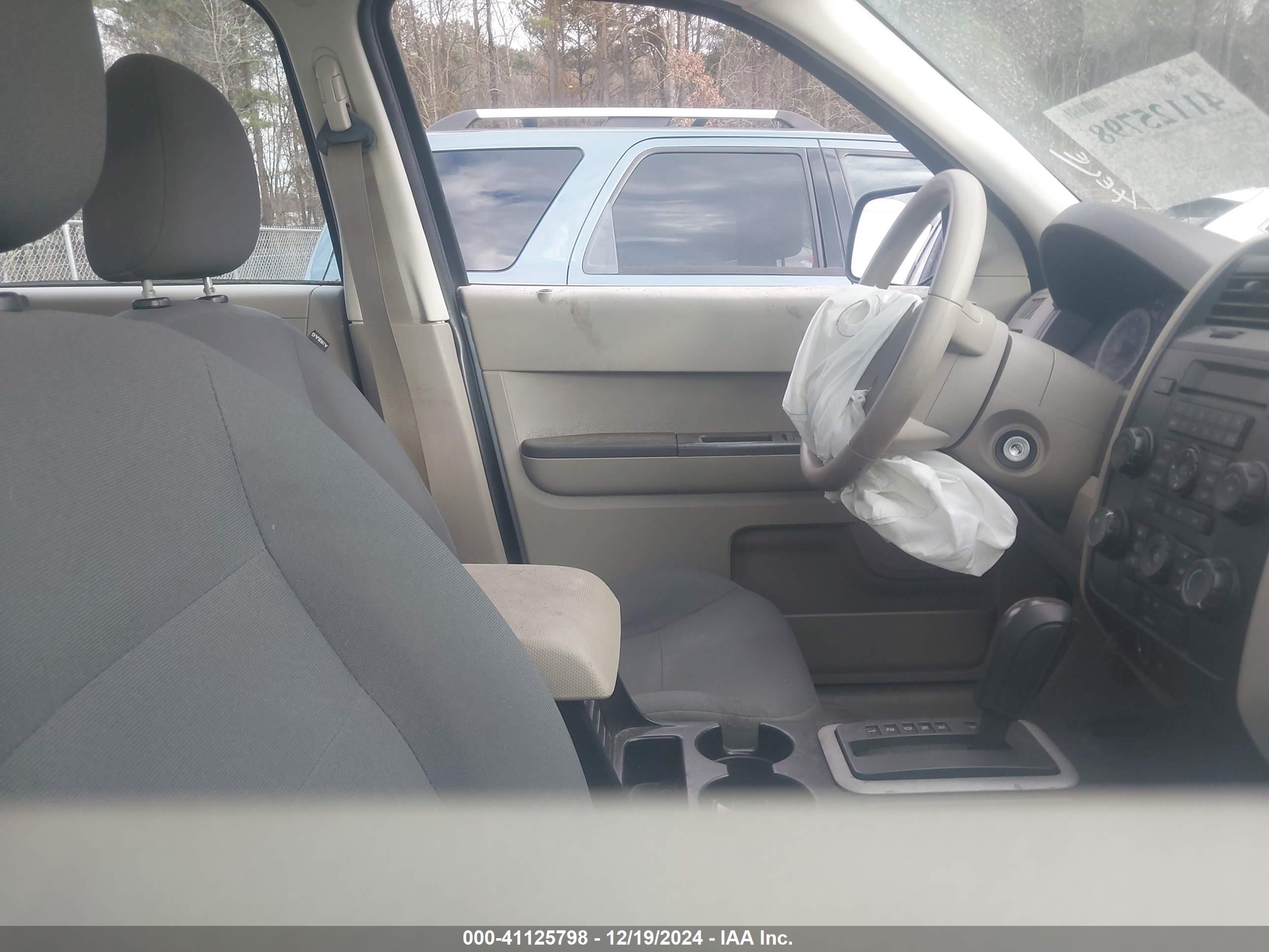 FORD ESCAPE image 5