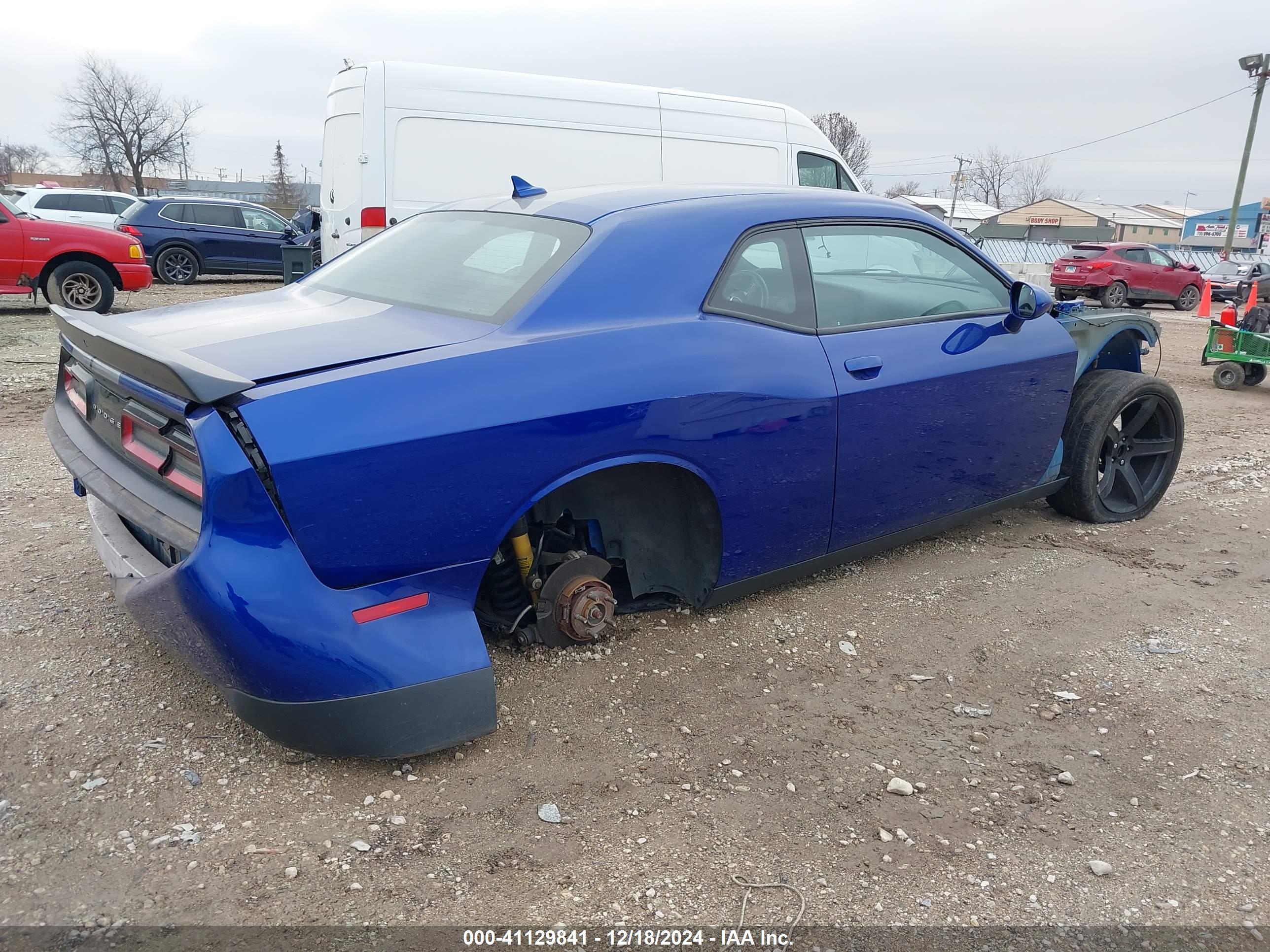 DODGE CHALLENGER image 4