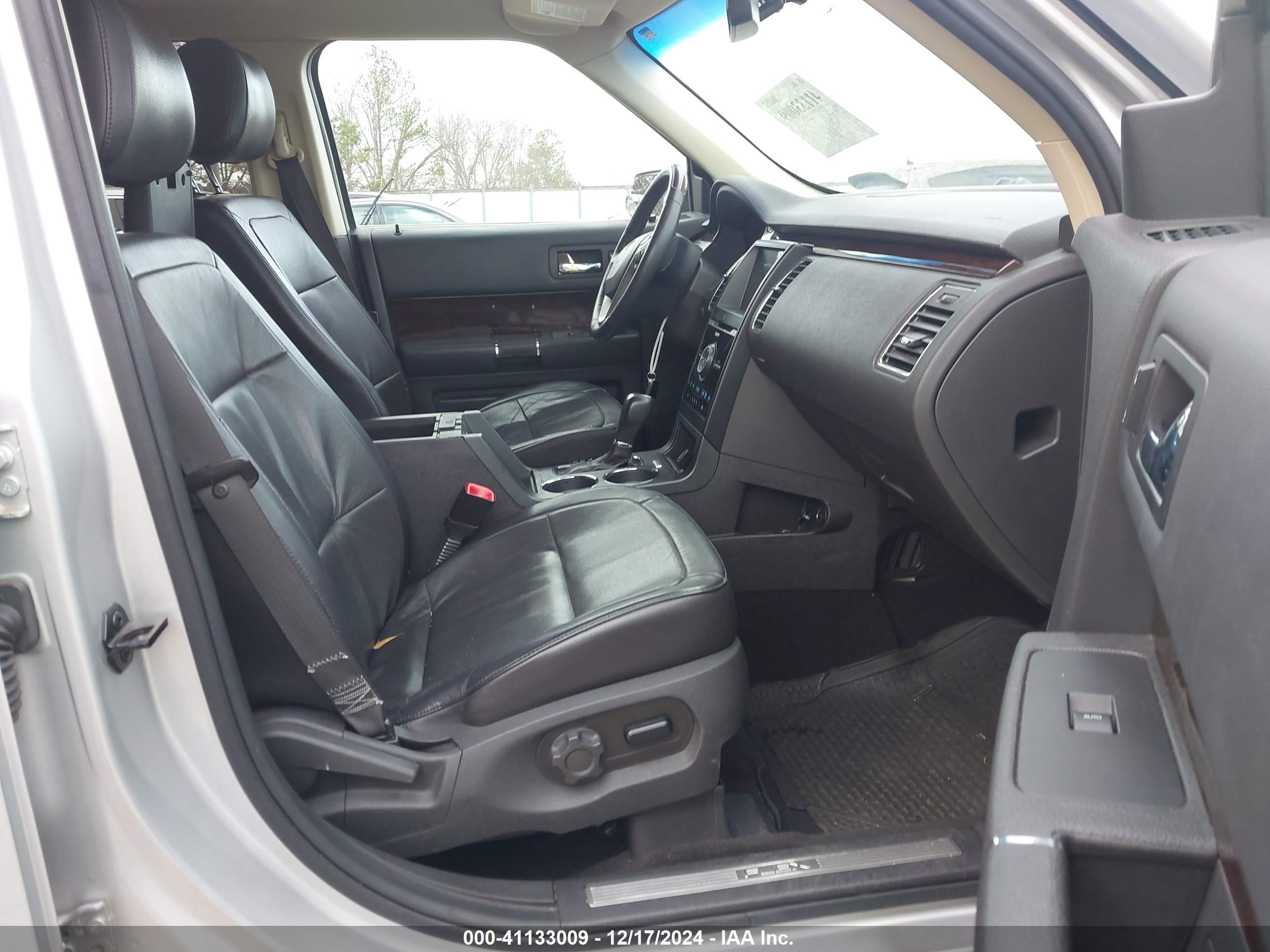 FORD FLEX image 5