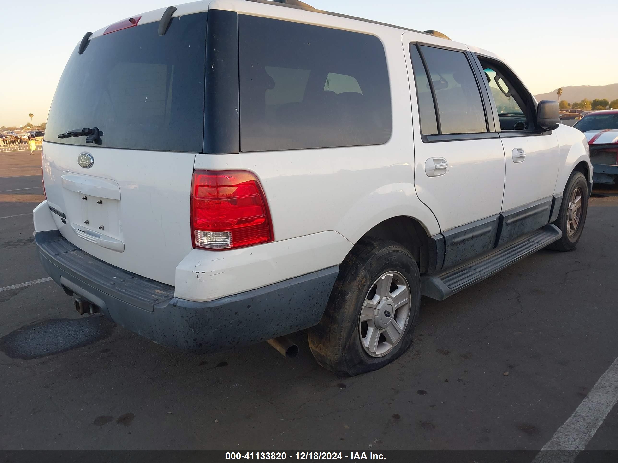 FORD EXPEDITION image 4
