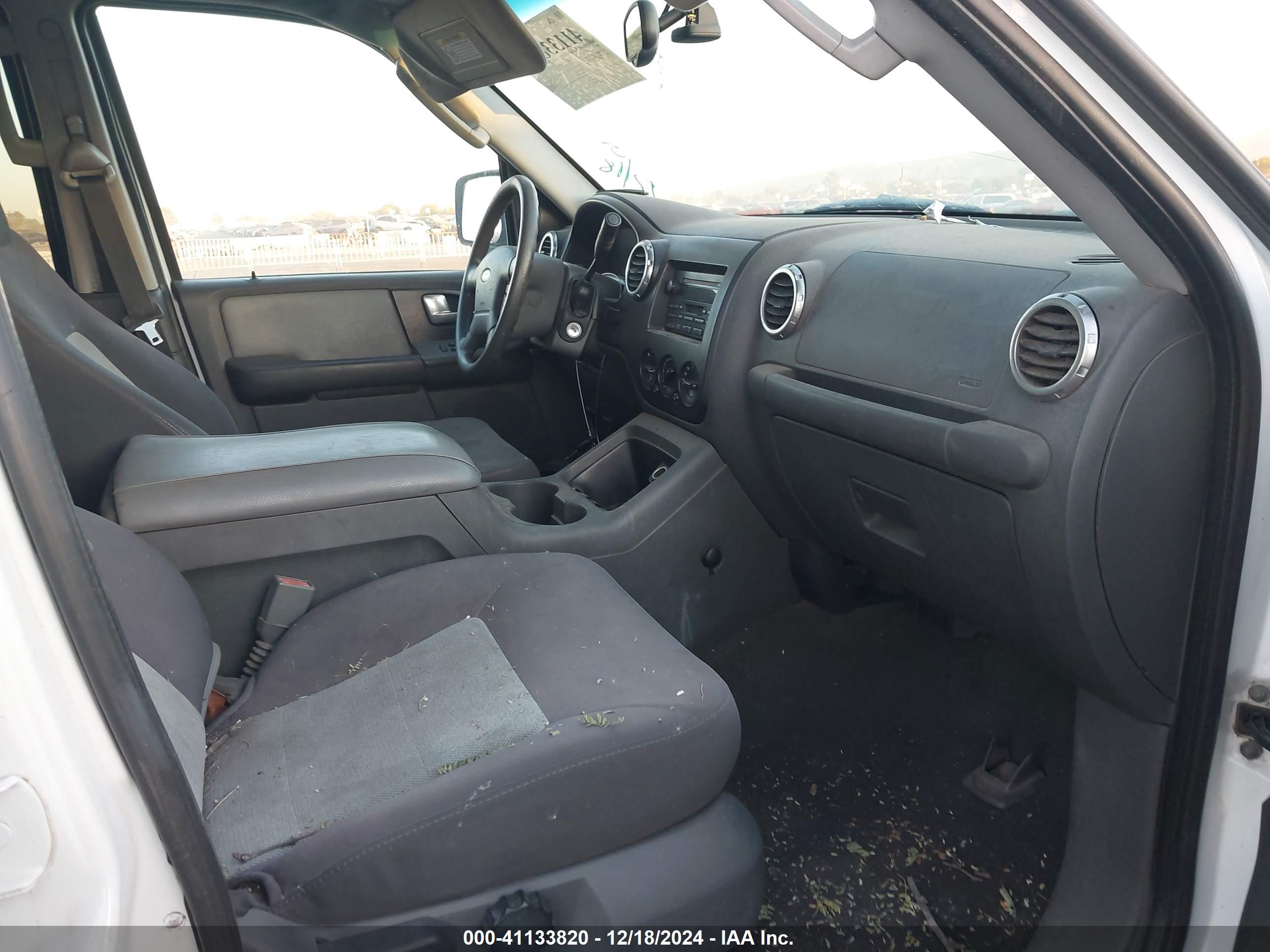 FORD EXPEDITION image 5