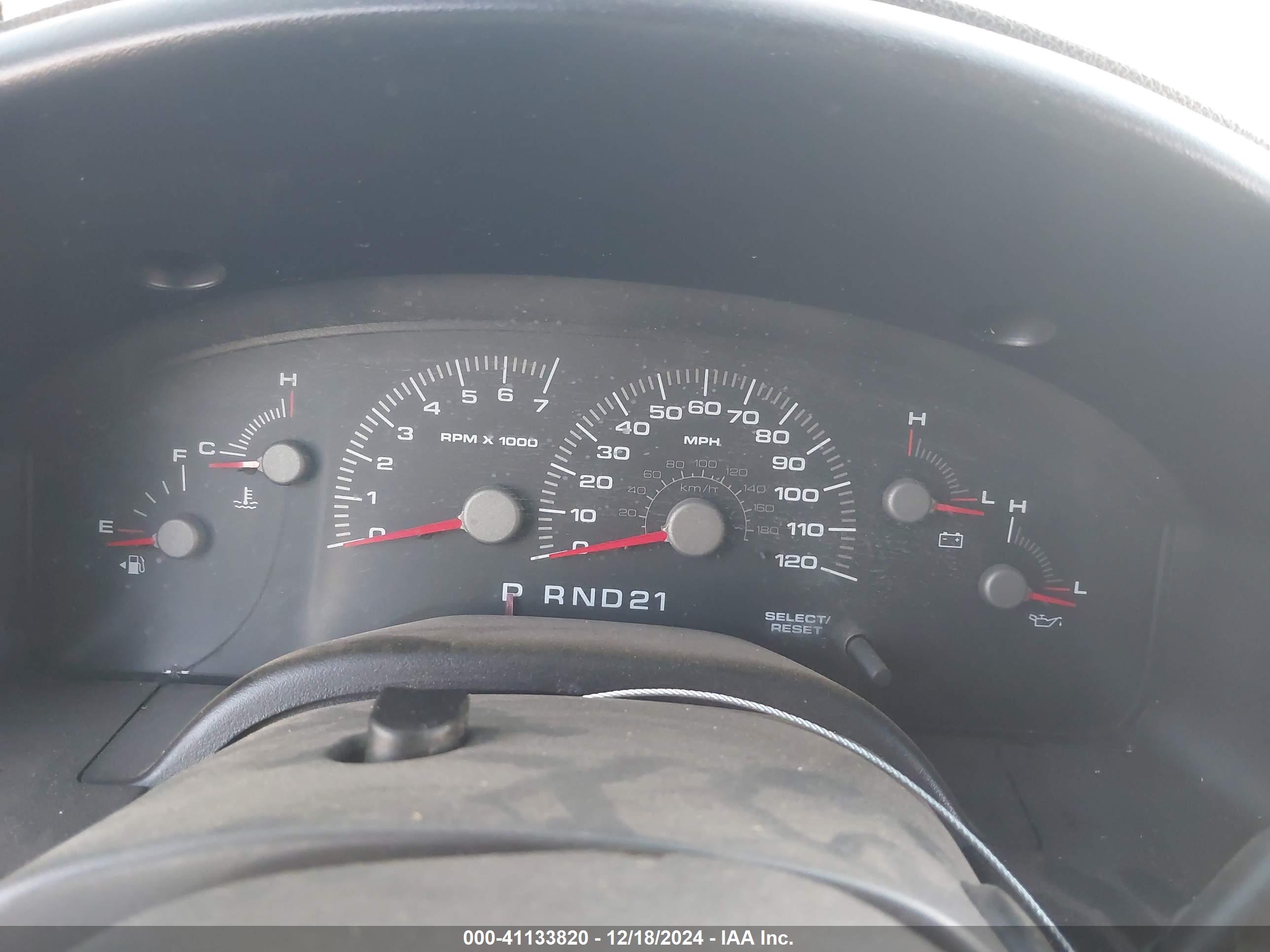 FORD EXPEDITION image 7