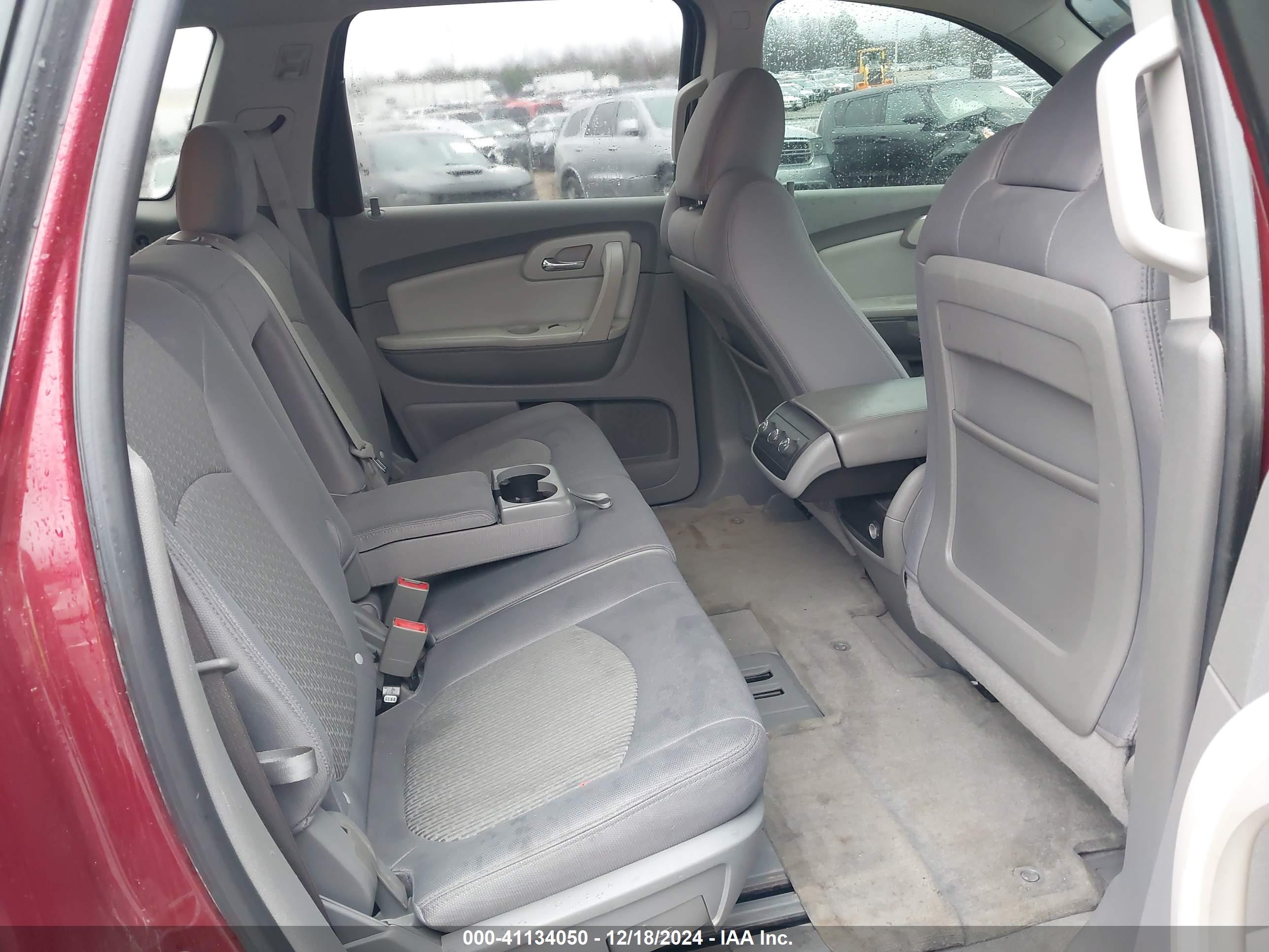 CHEVROLET TRAVERSE image 8