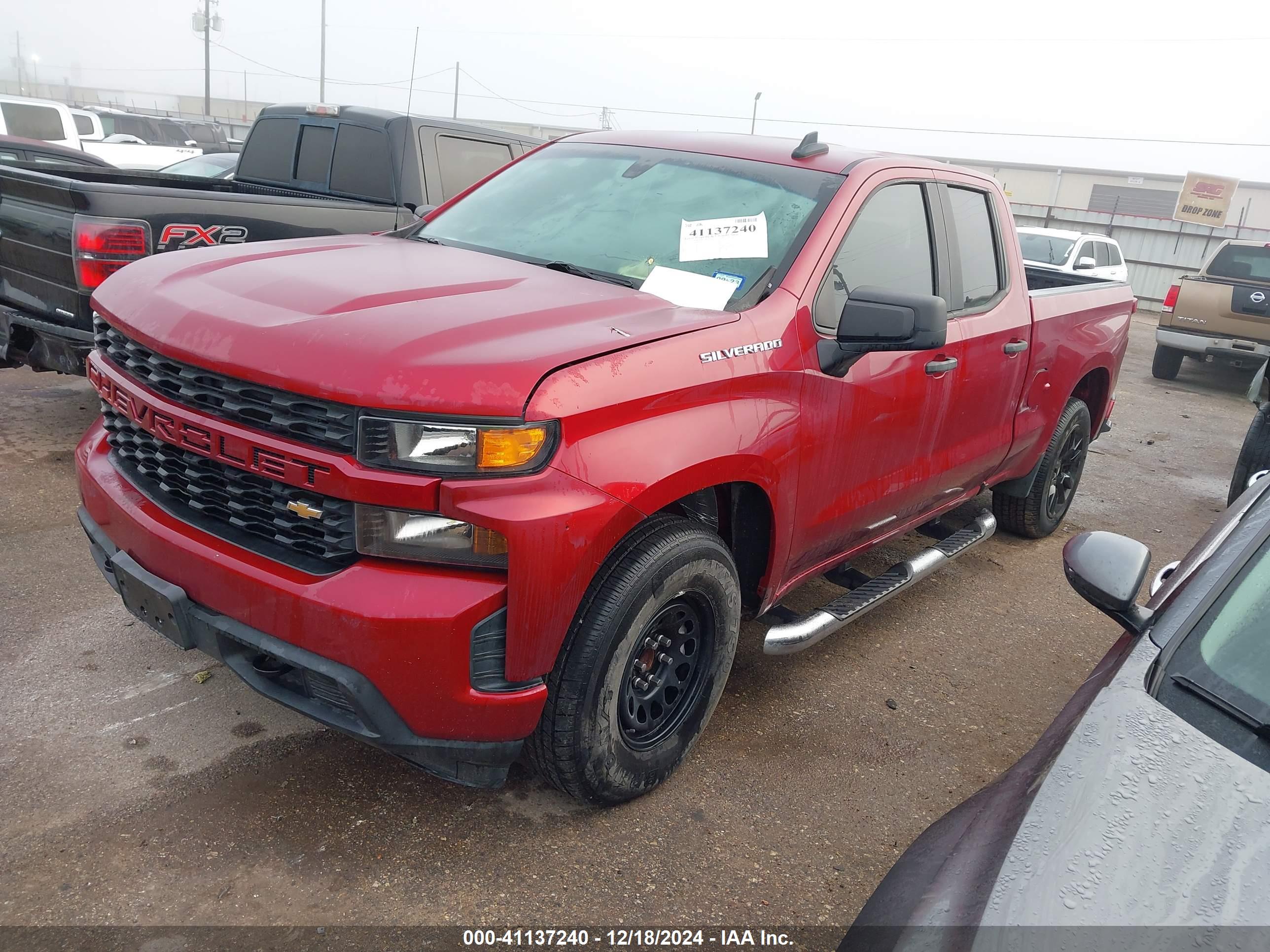 CHEVROLET SILVERADO image 2