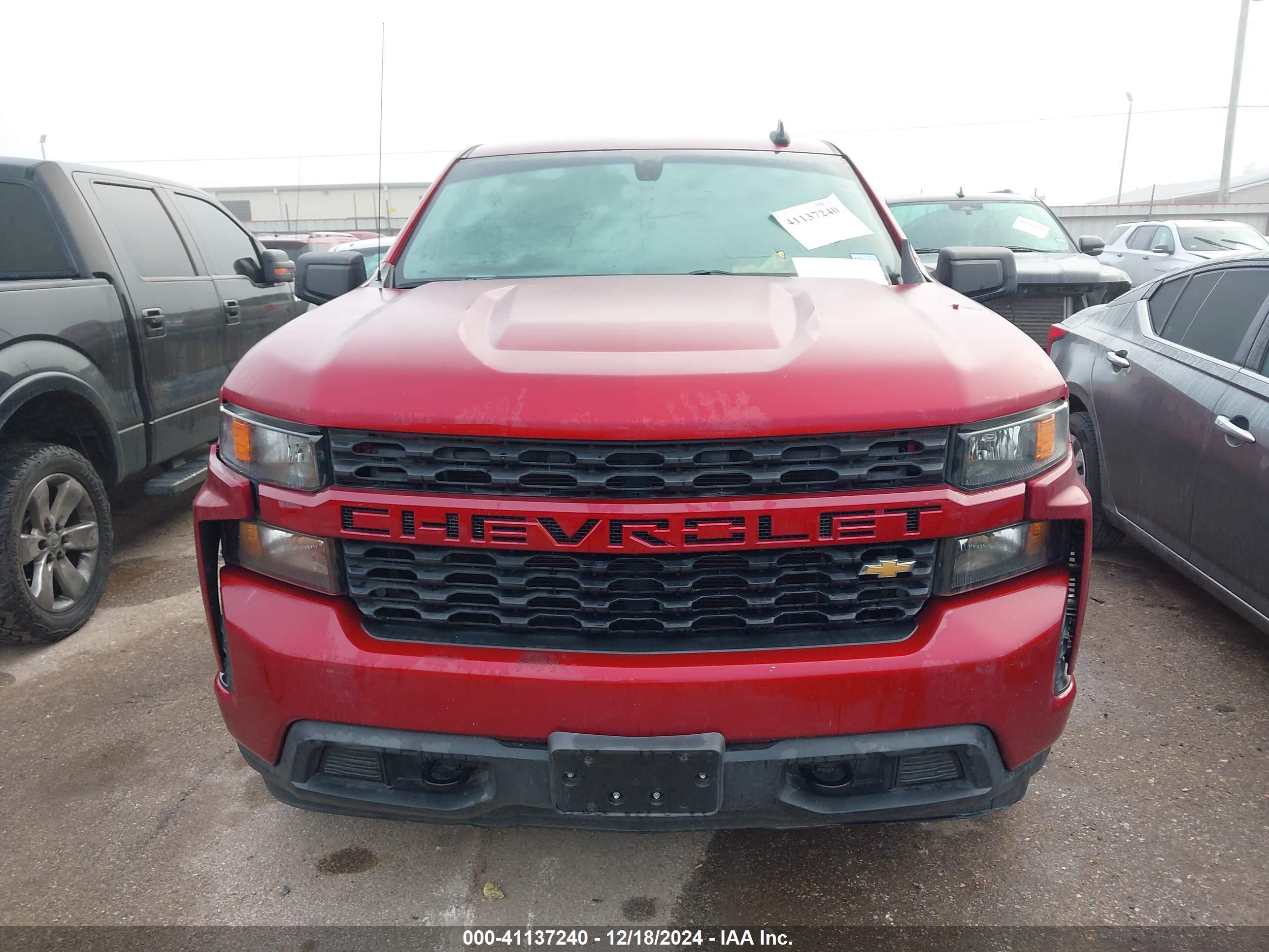 CHEVROLET SILVERADO image 6