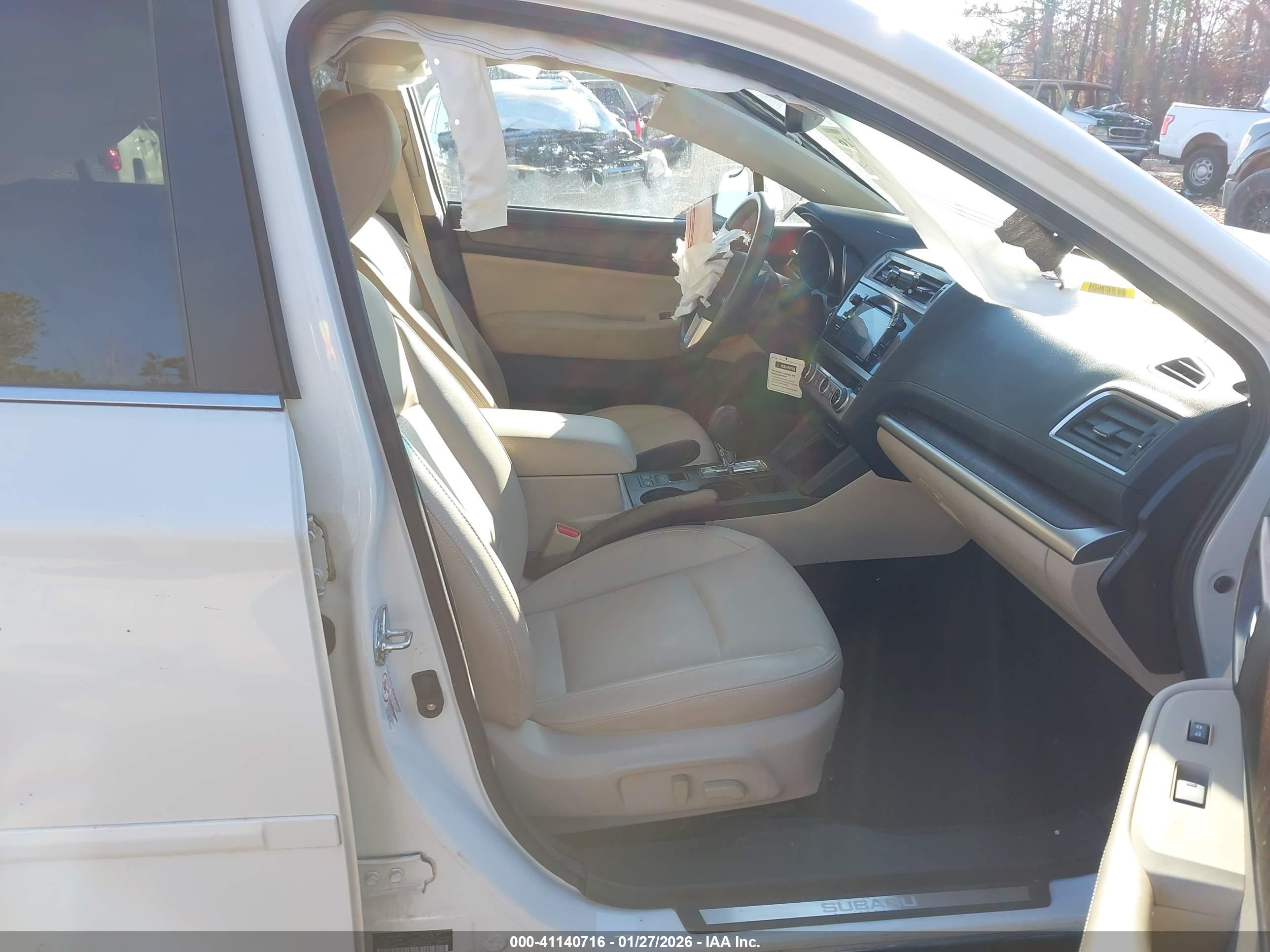 SUBARU OUTBACK image 5