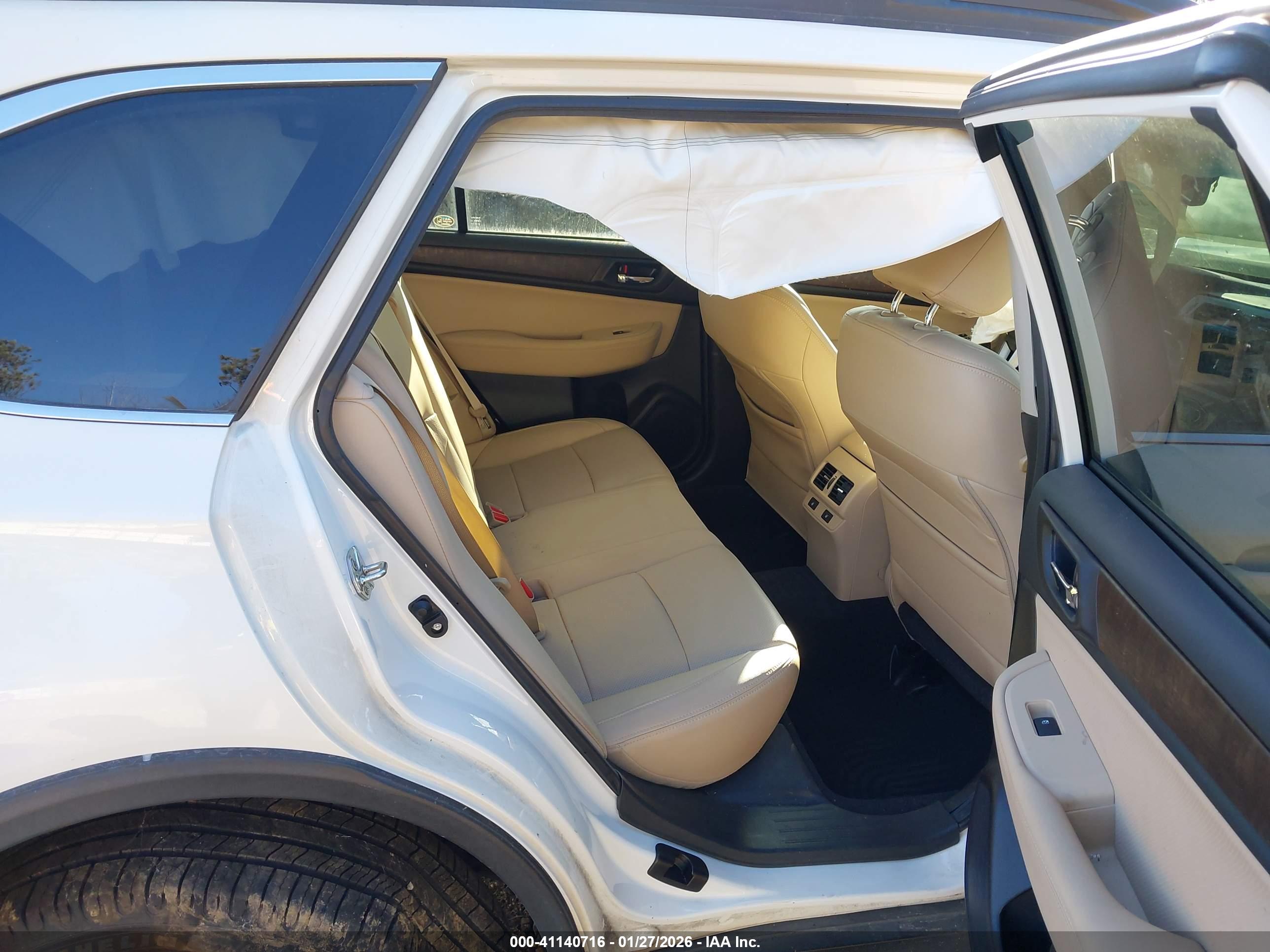 SUBARU OUTBACK image 8