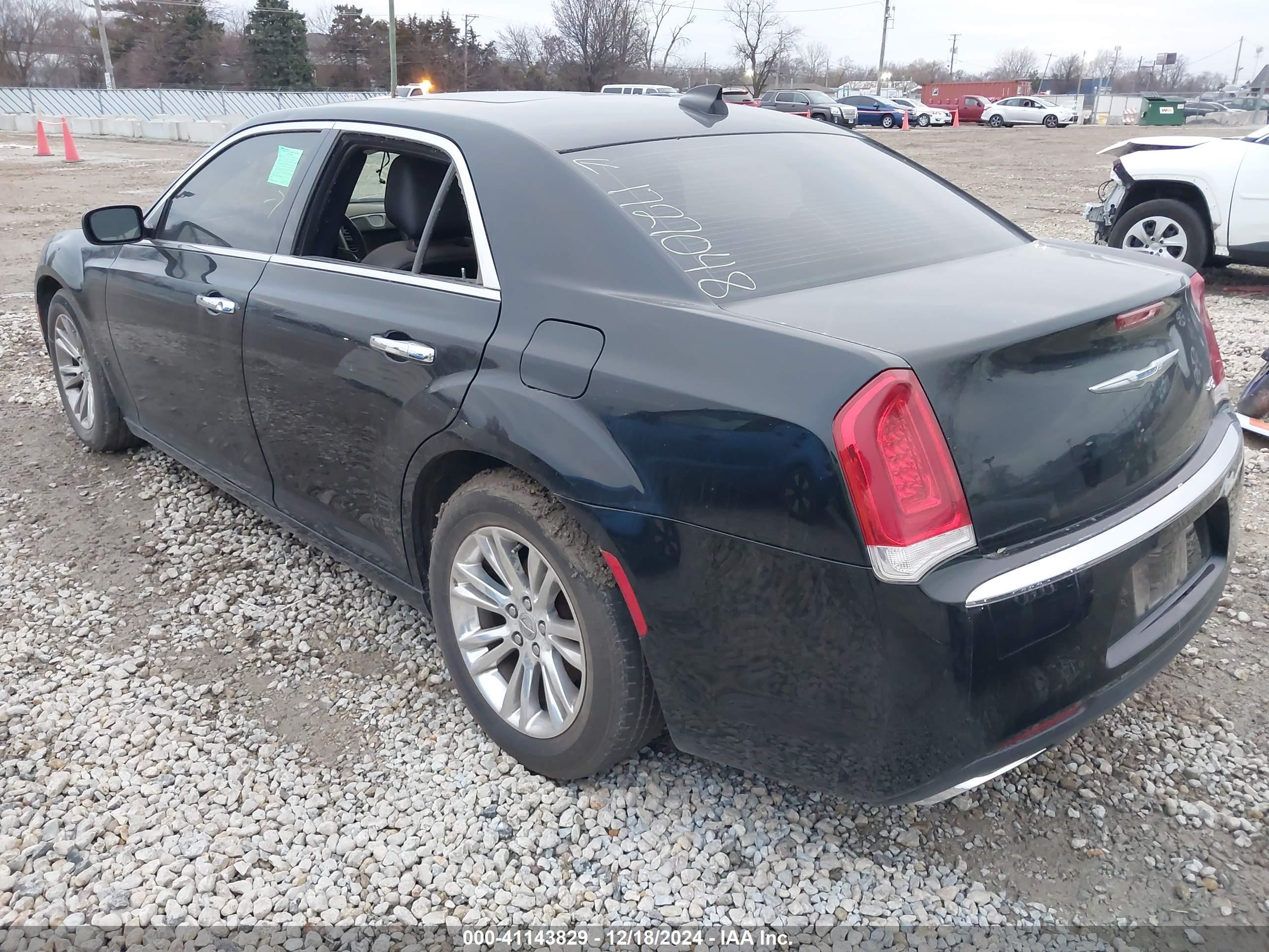 CHRYSLER 300C image 3