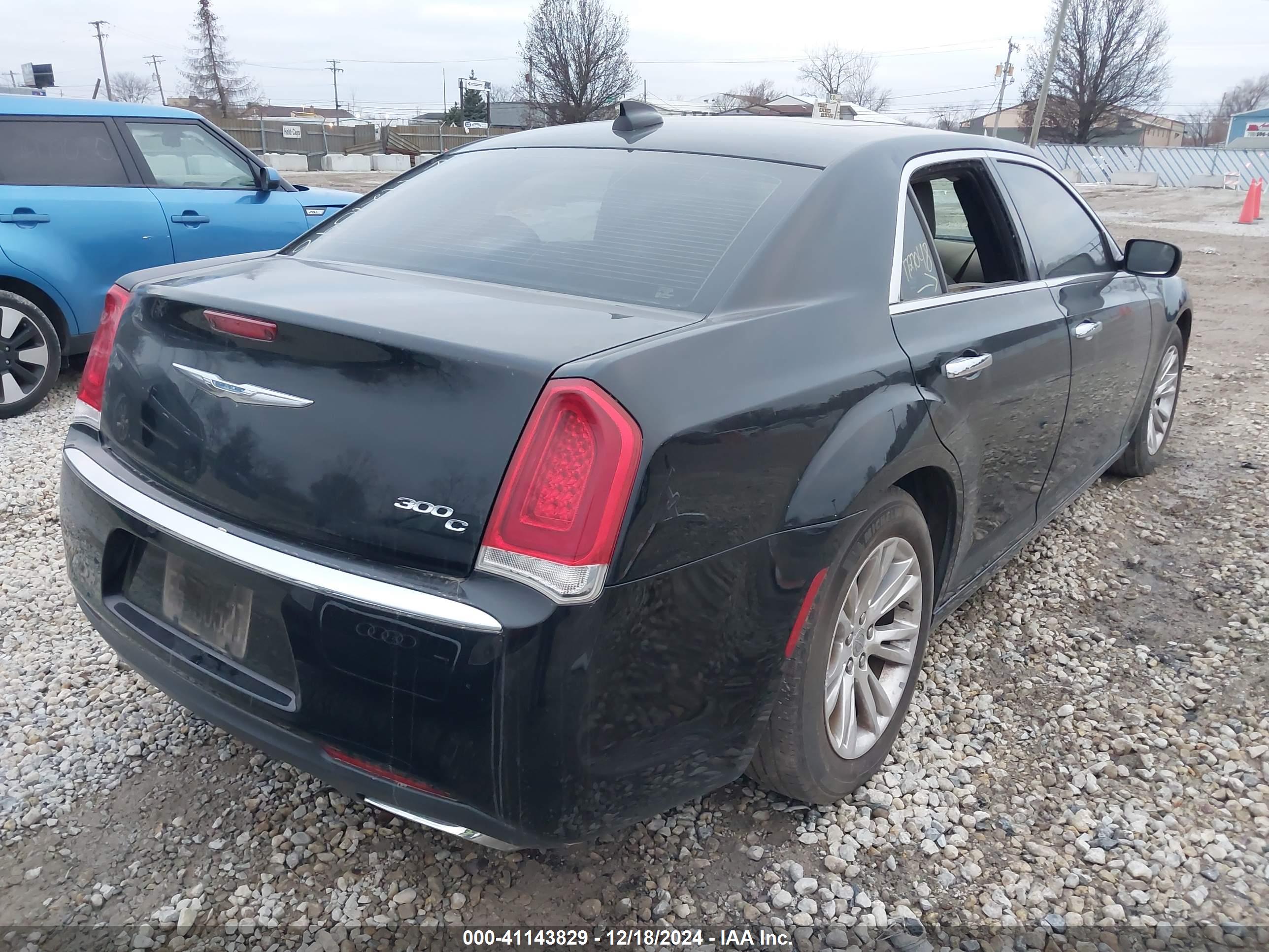 CHRYSLER 300C image 4