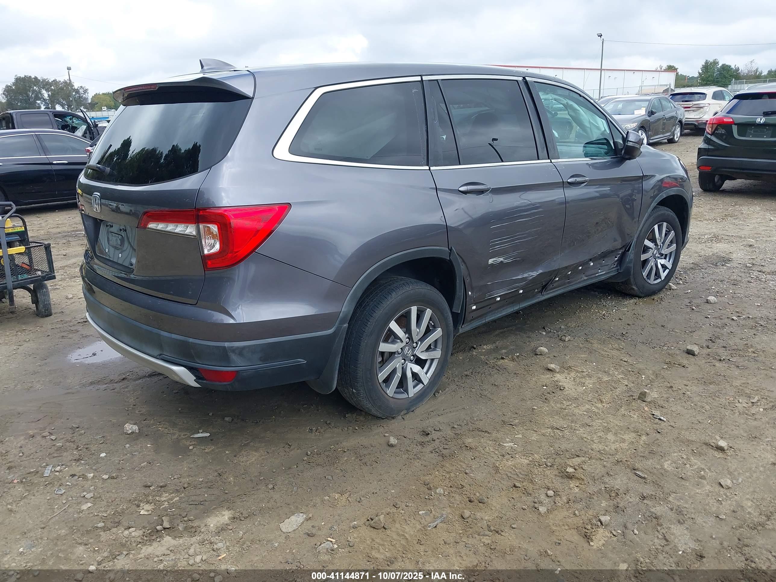 HONDA PILOT image 4
