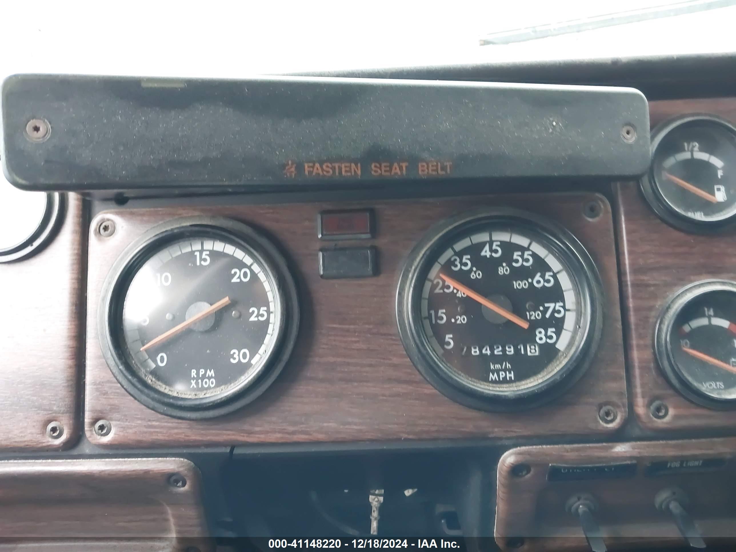 FREIGHTLINER CONVENTIONAL image 6
