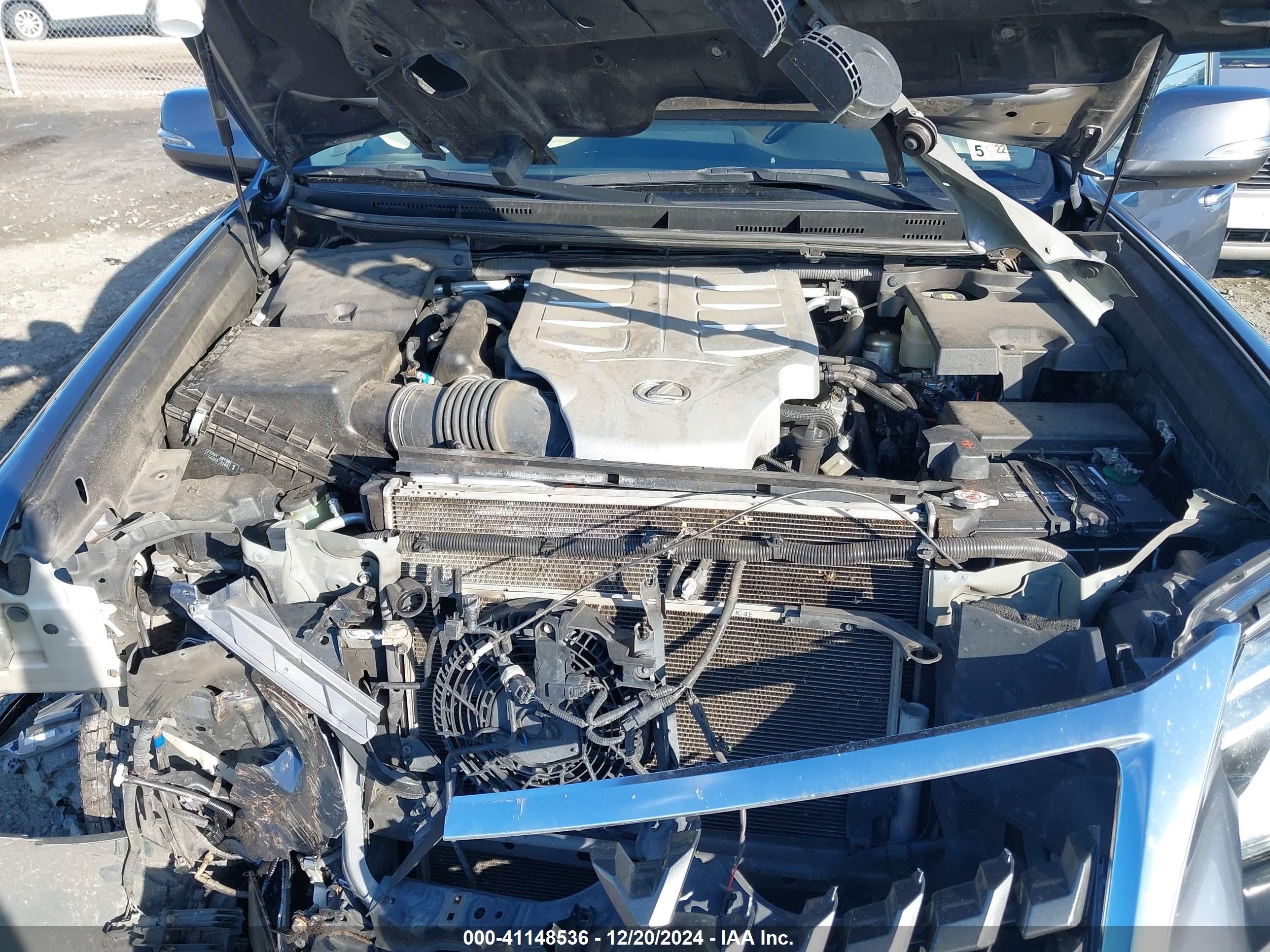 LEXUS GX image 10