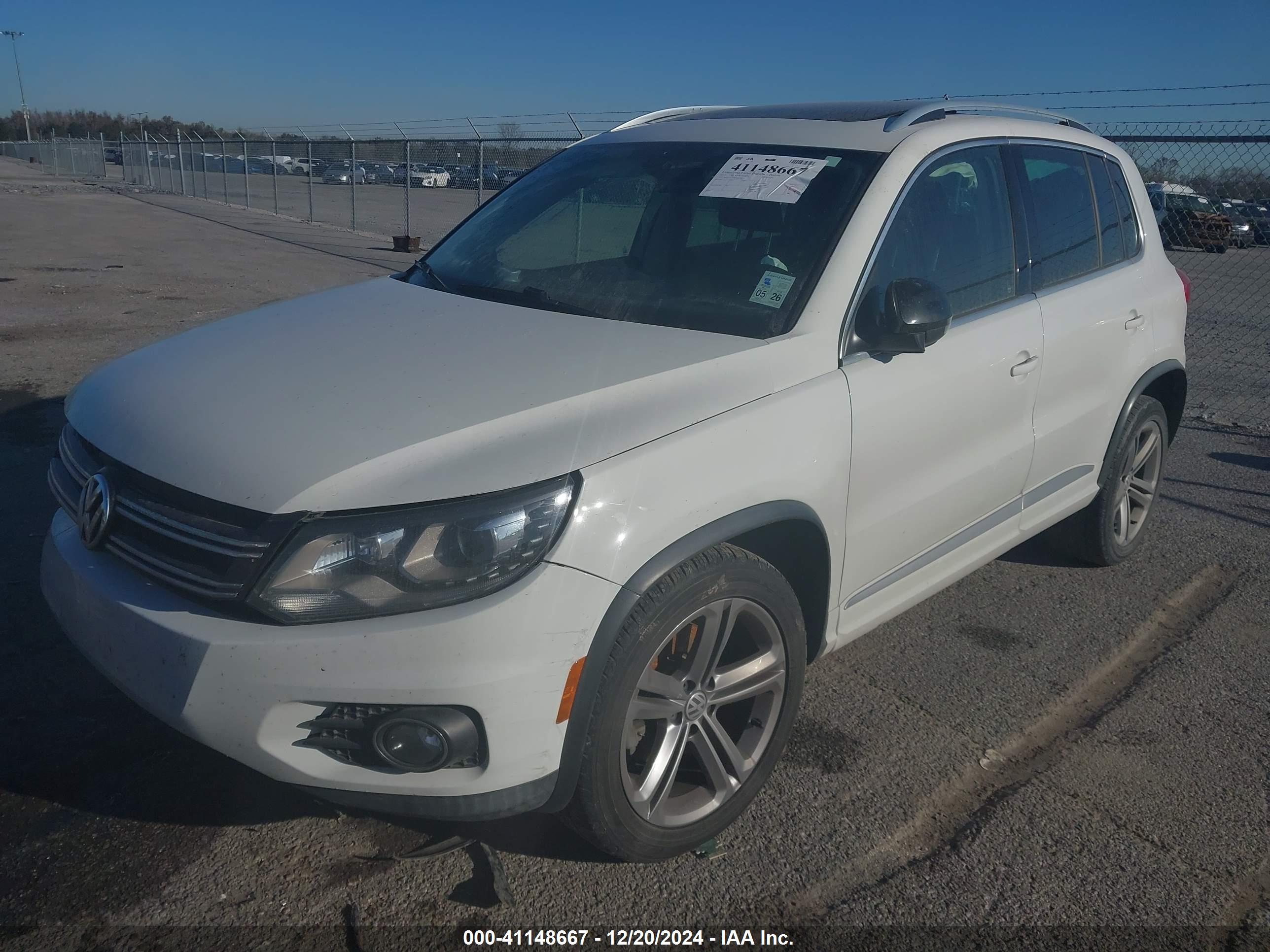 VOLKSWAGEN TIGUAN image 2