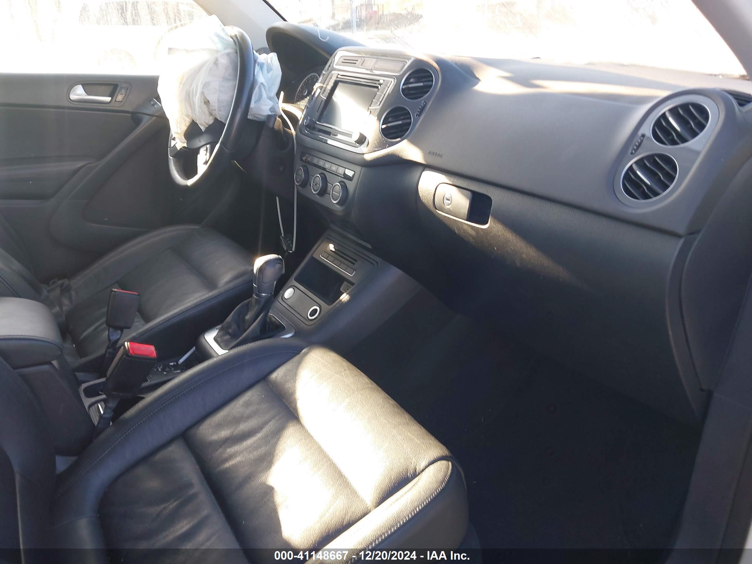 VOLKSWAGEN TIGUAN image 5
