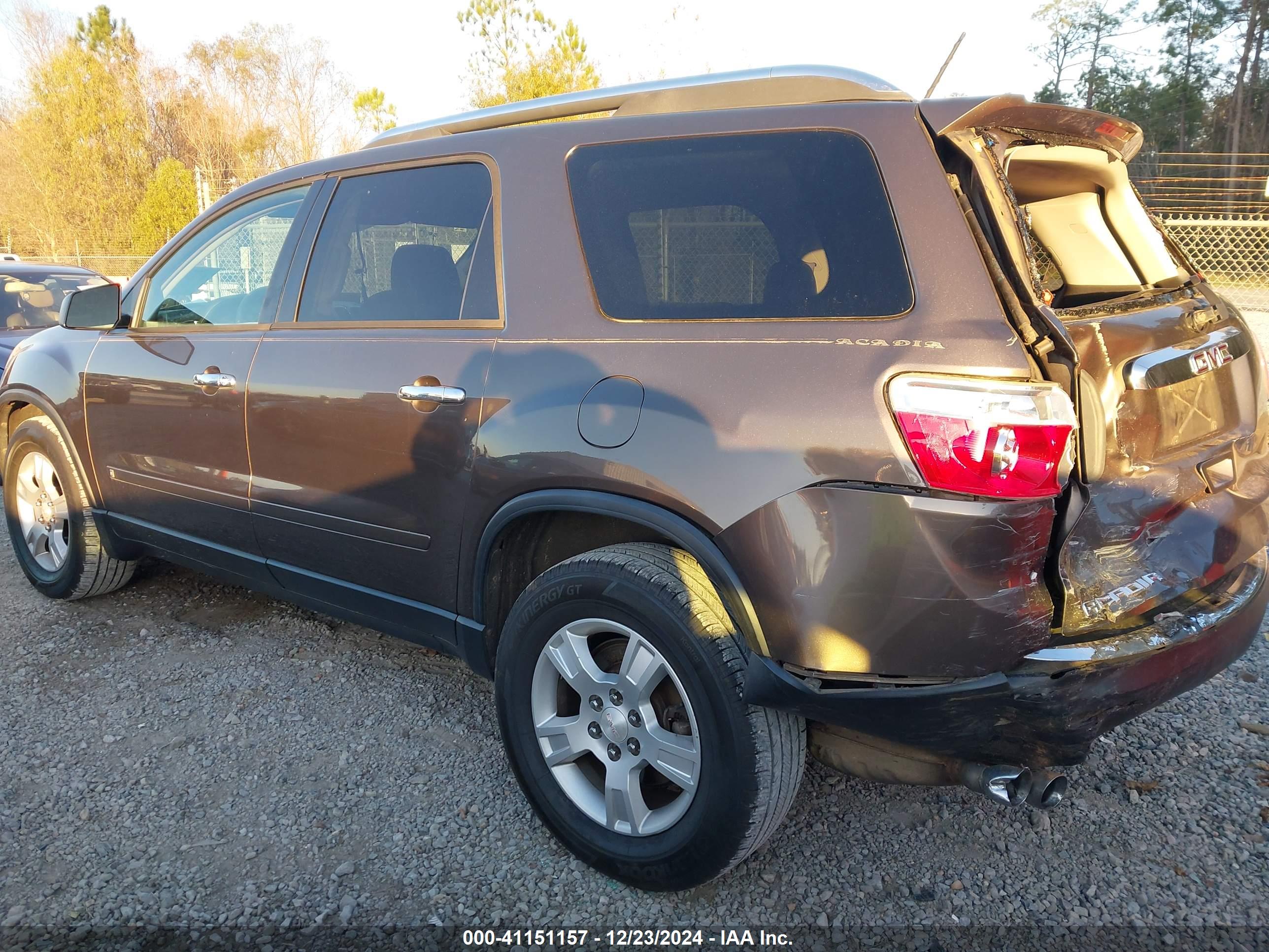 GMC ACADIA image 3