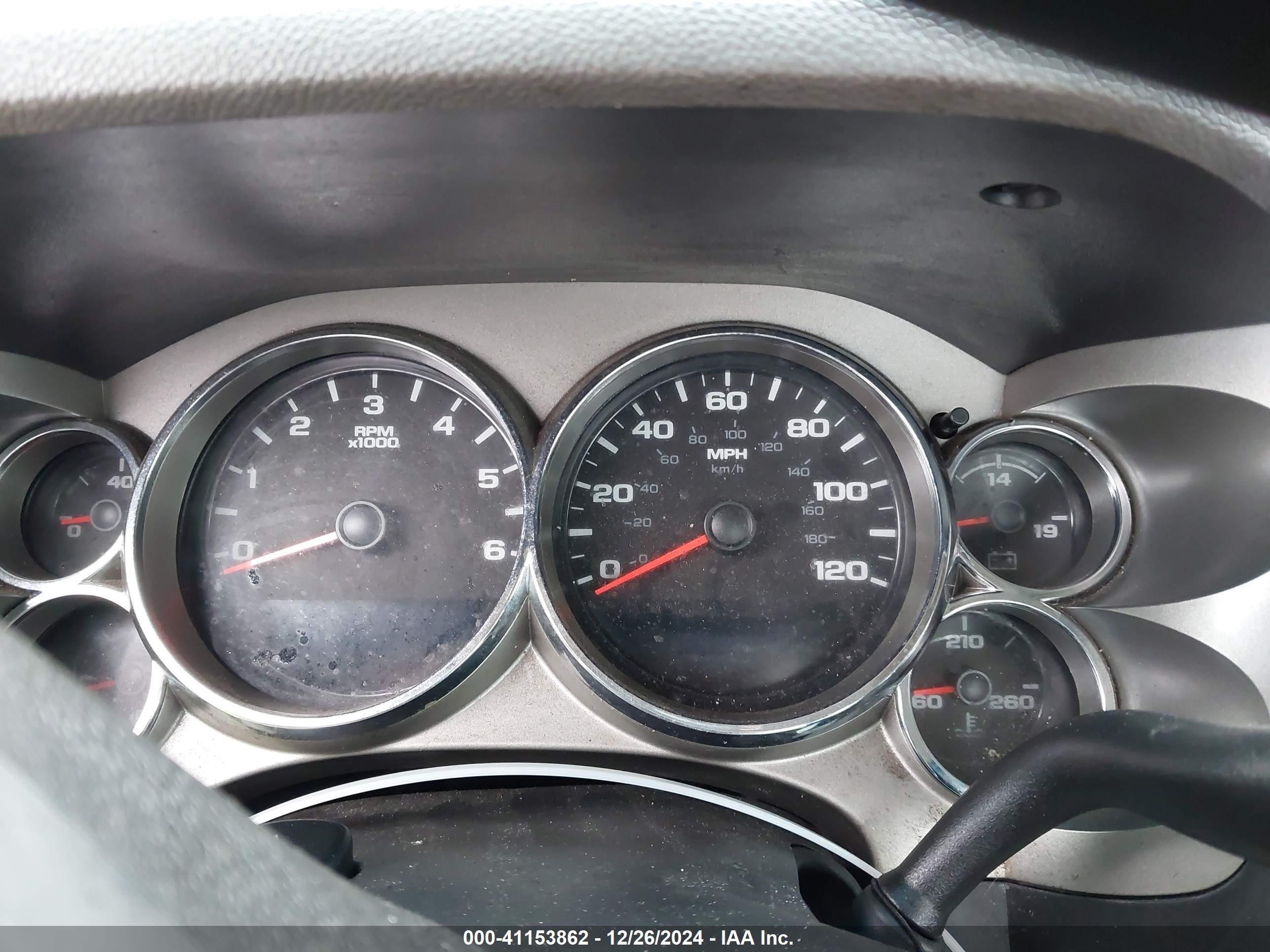 CHEVROLET SILVERADO image 7