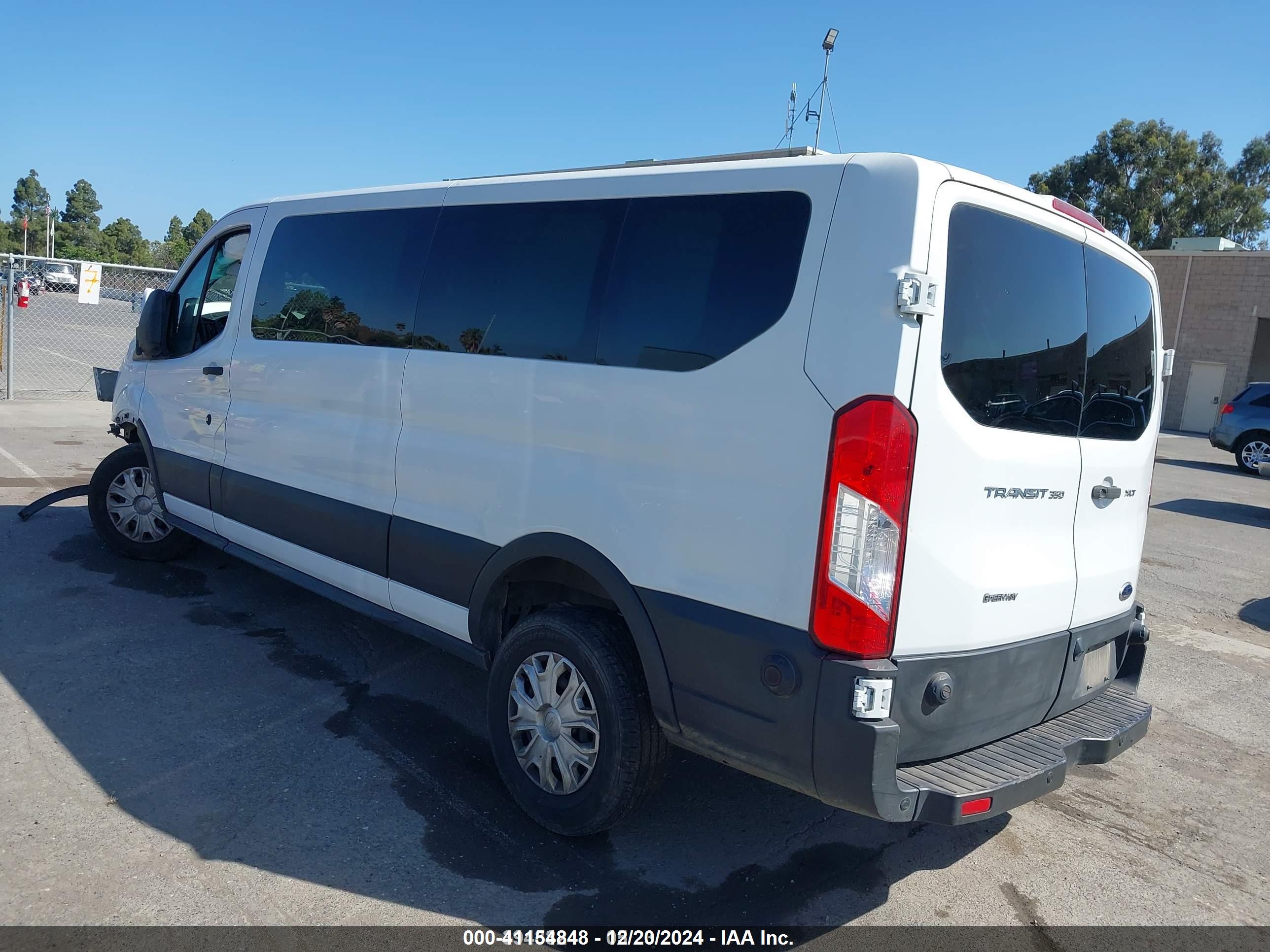 FORD TRANSIT-350 image 3