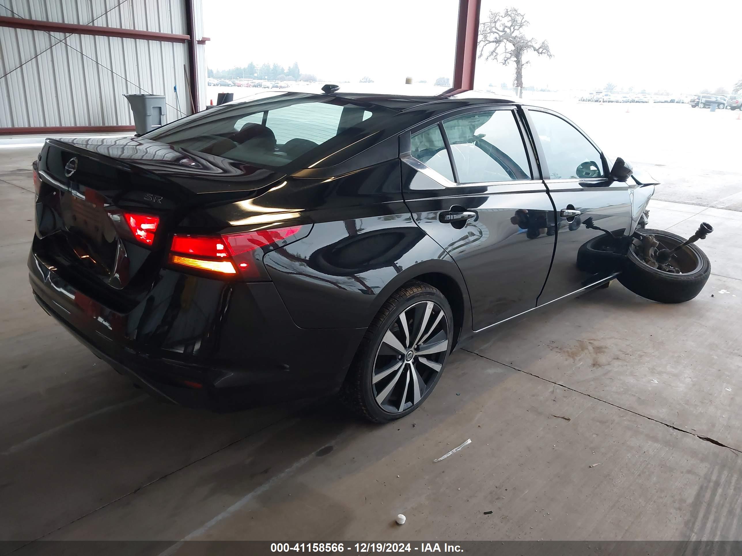 NISSAN ALTIMA image 4