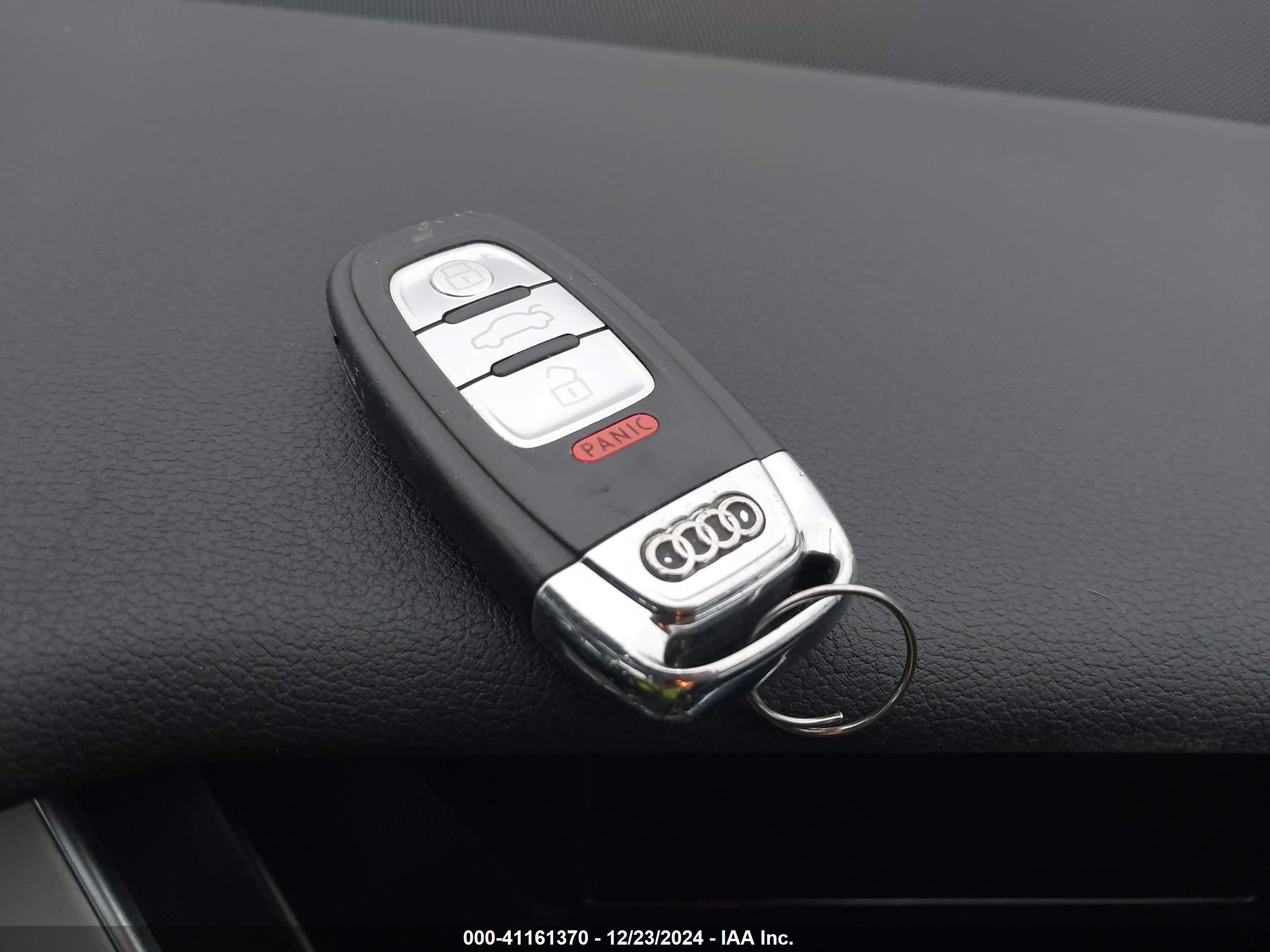AUDI A4 image 11