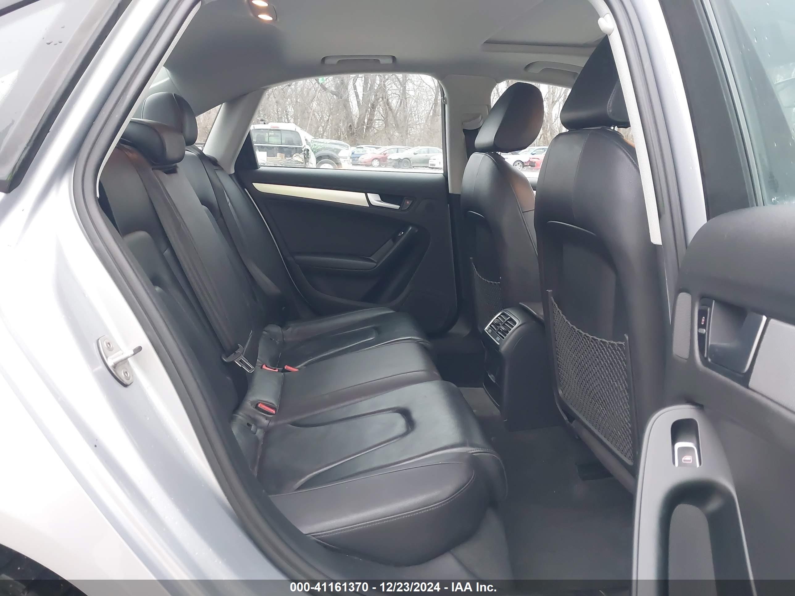 AUDI A4 image 8