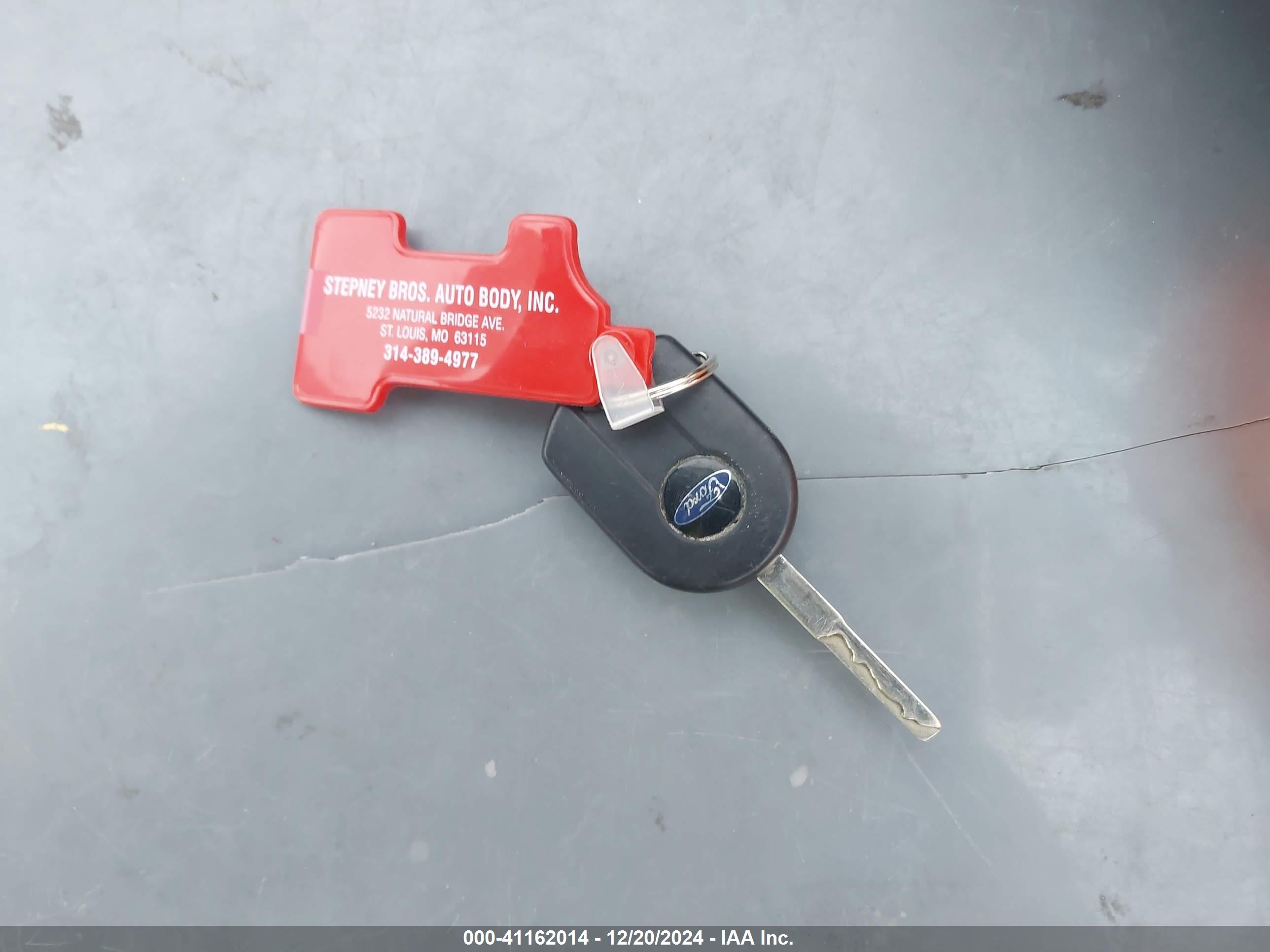 FORD ESCAPE image 11
