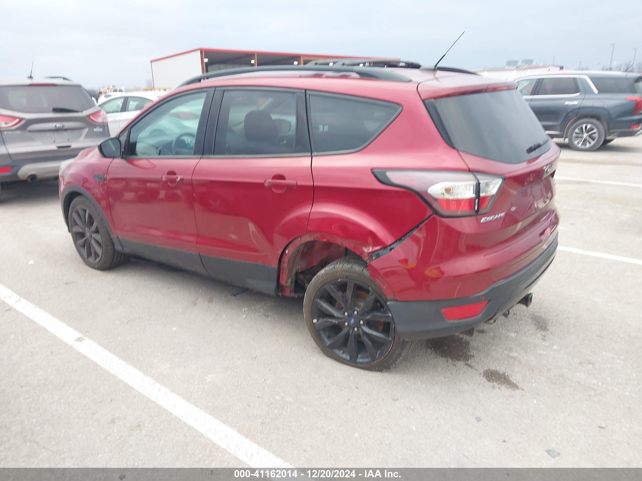 FORD ESCAPE image 3
