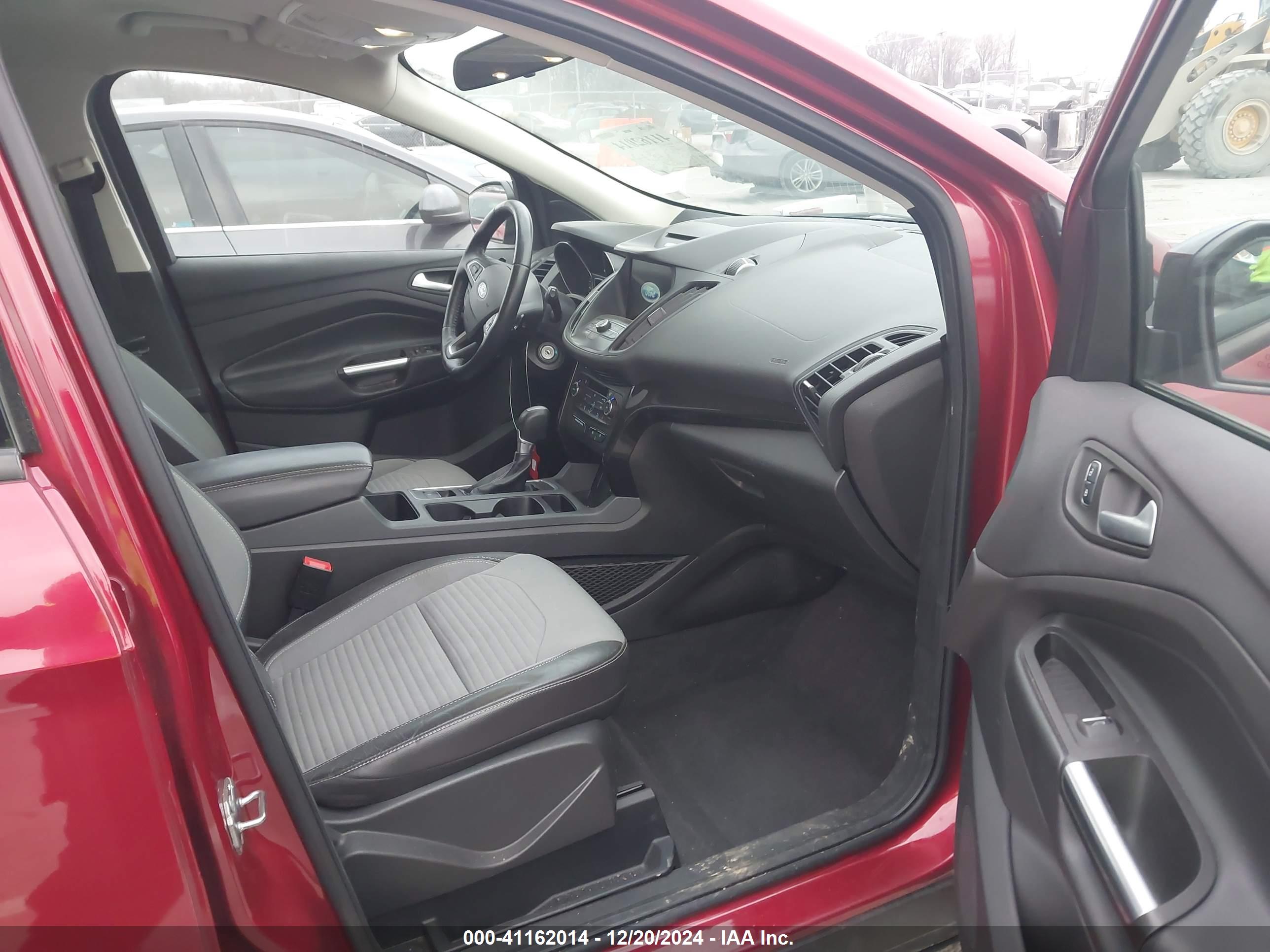 FORD ESCAPE image 5