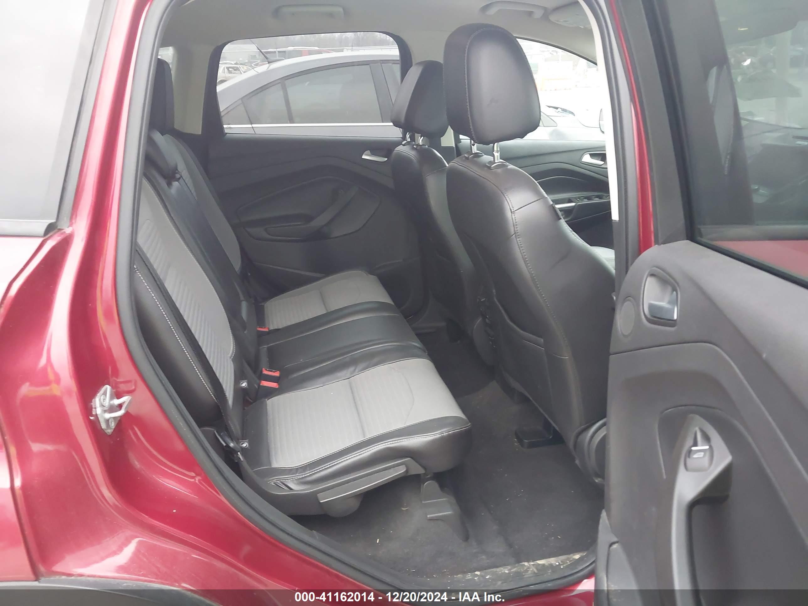 FORD ESCAPE image 8