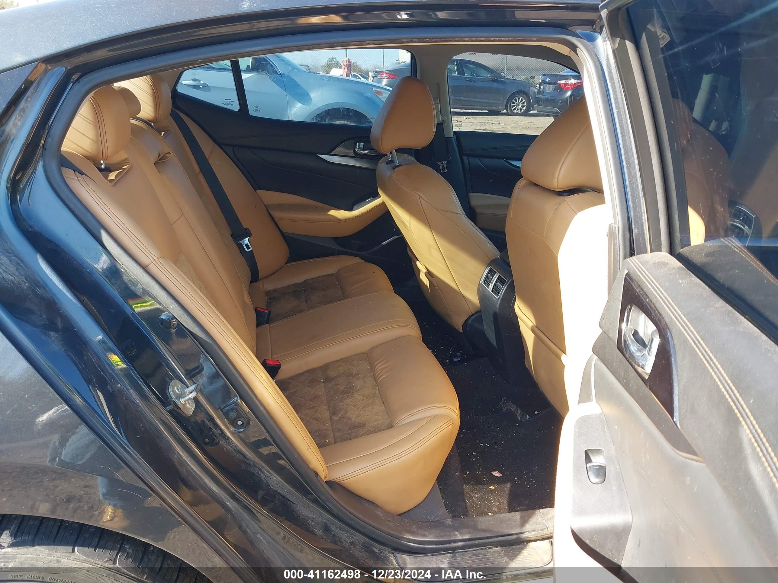 NISSAN MAXIMA image 8