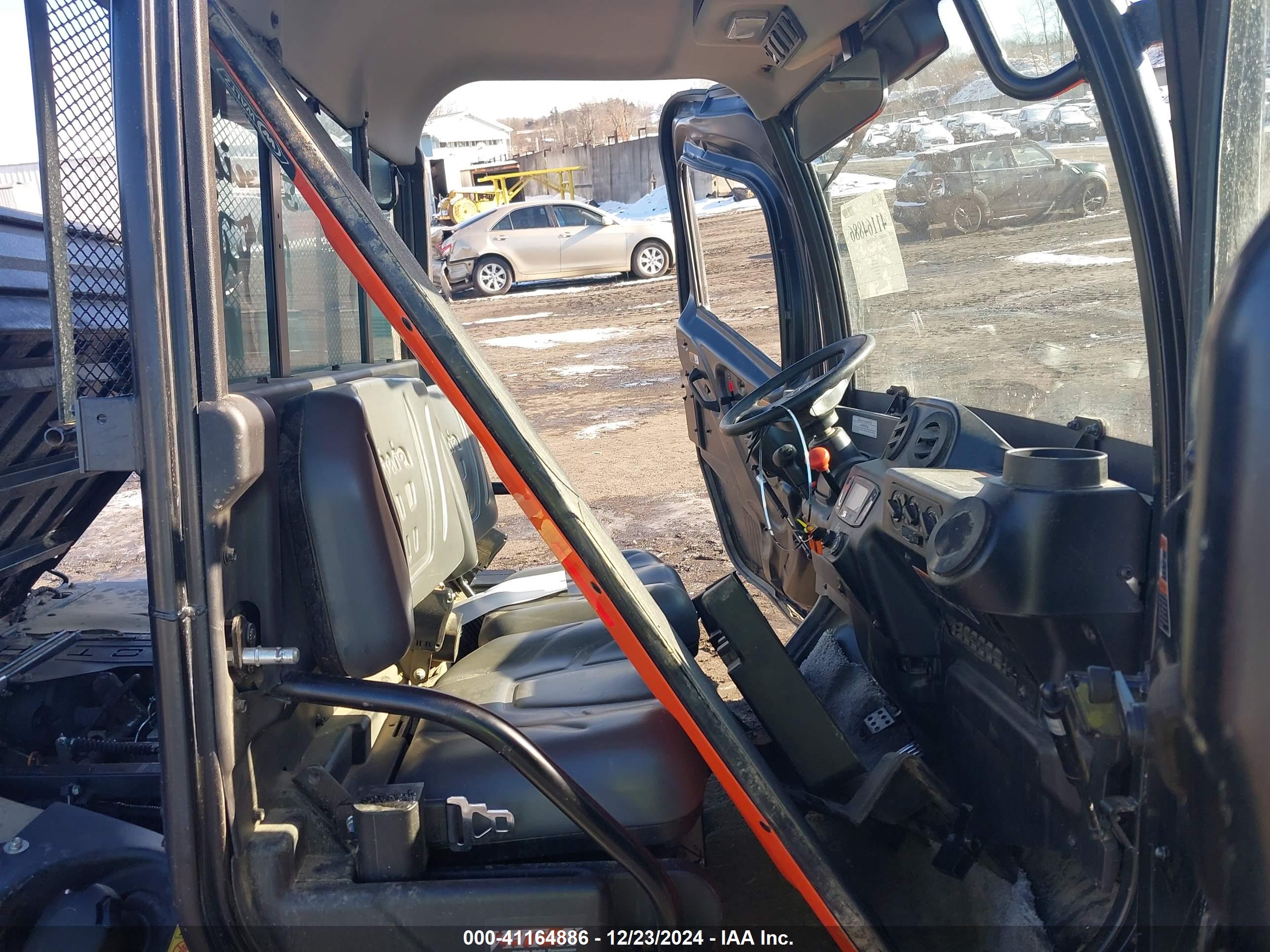 KUBOTA RTV1100 image 5