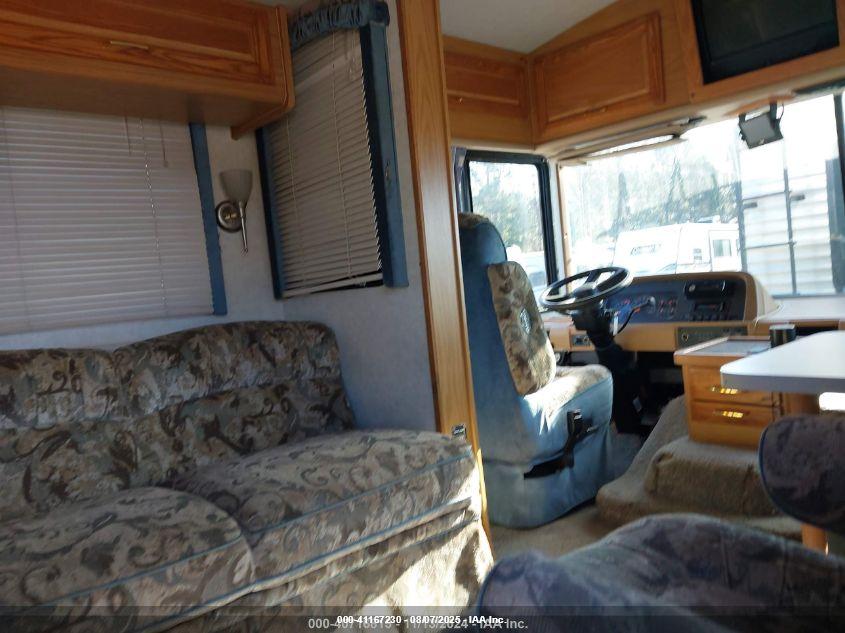 FLEETWOOD BOUNDER image 5