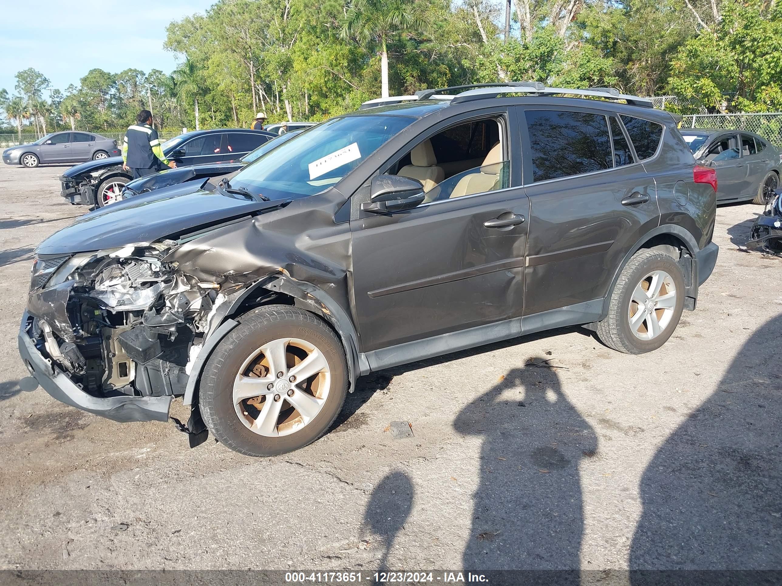 TOYOTA RAV4 image 2